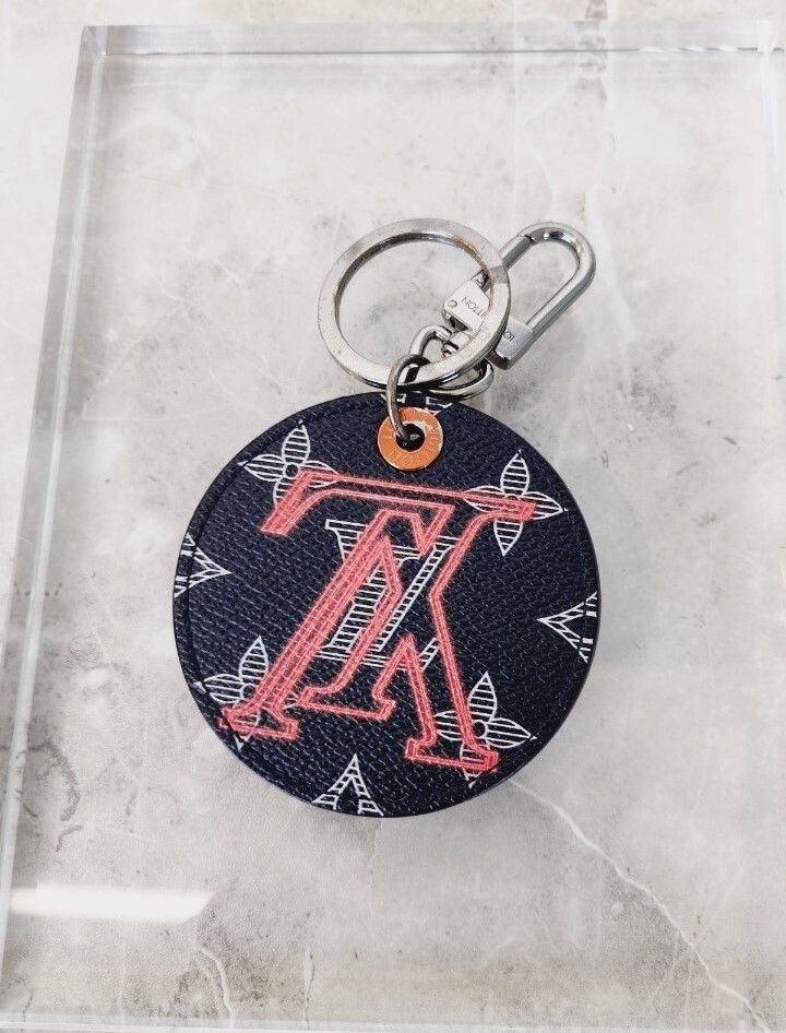 Louis Vuitton Illustre Bag Charm And Key Holder Monogram Upside