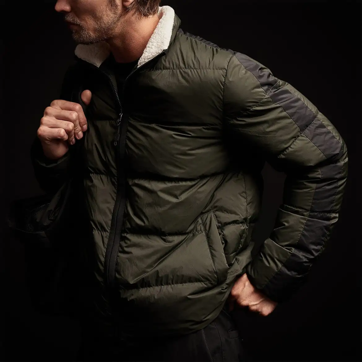 제임스펄스-사이드 스트라이프 푸퍼 자켓 Side Stripe Puffer Jacket - Olive/Black MWRN2110  OLIVE/BLACK