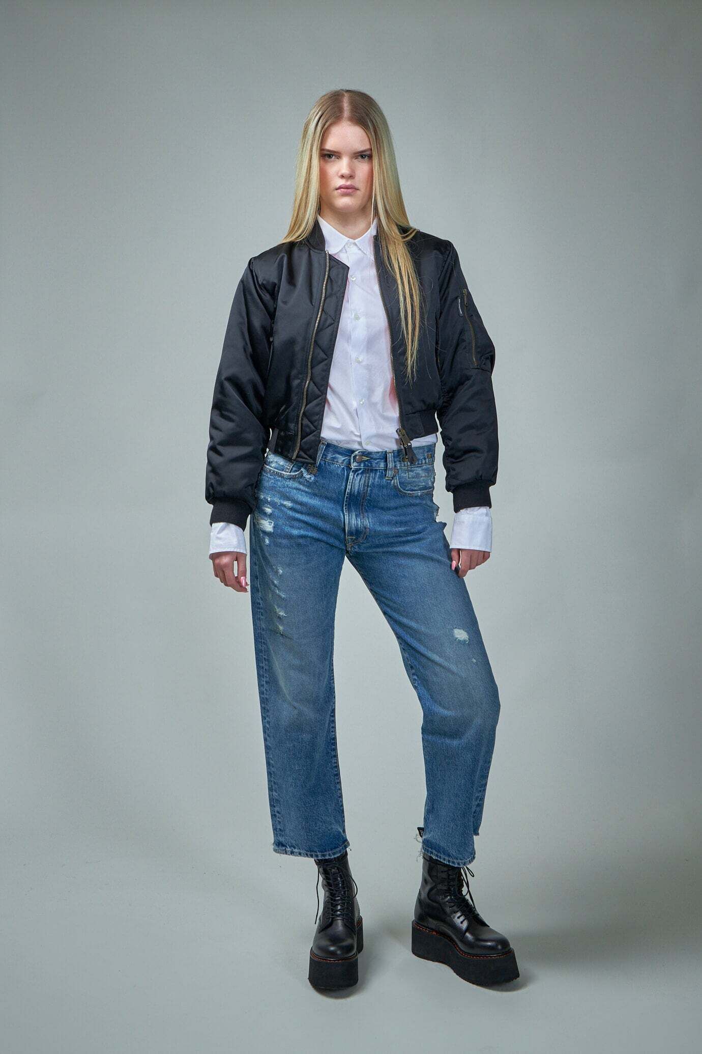 Boyfriend-Jeans mit Rissen 8811548934481