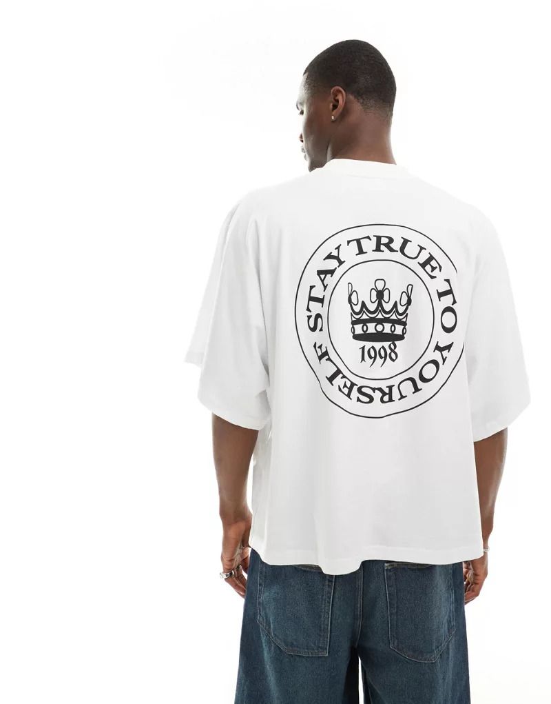 티셔츠 화이트 T-Shirt in Weiß mit „Stay Tuned“-Print auf dem Rucken 206608994WEISS