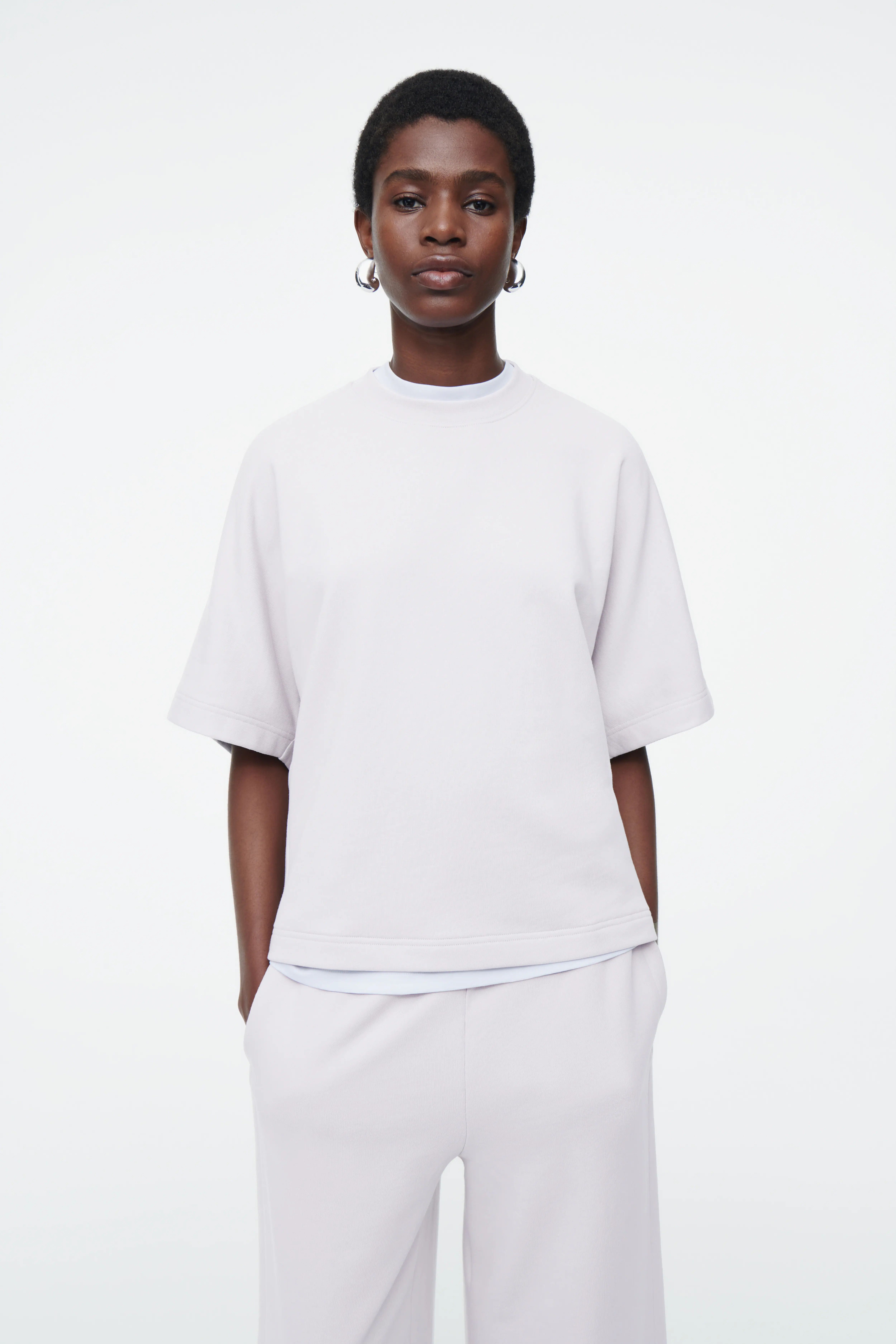 반팔 저지 스웻셔츠 SHORT-SLEEVED JERSEY SWEATSHIRT 1252318001