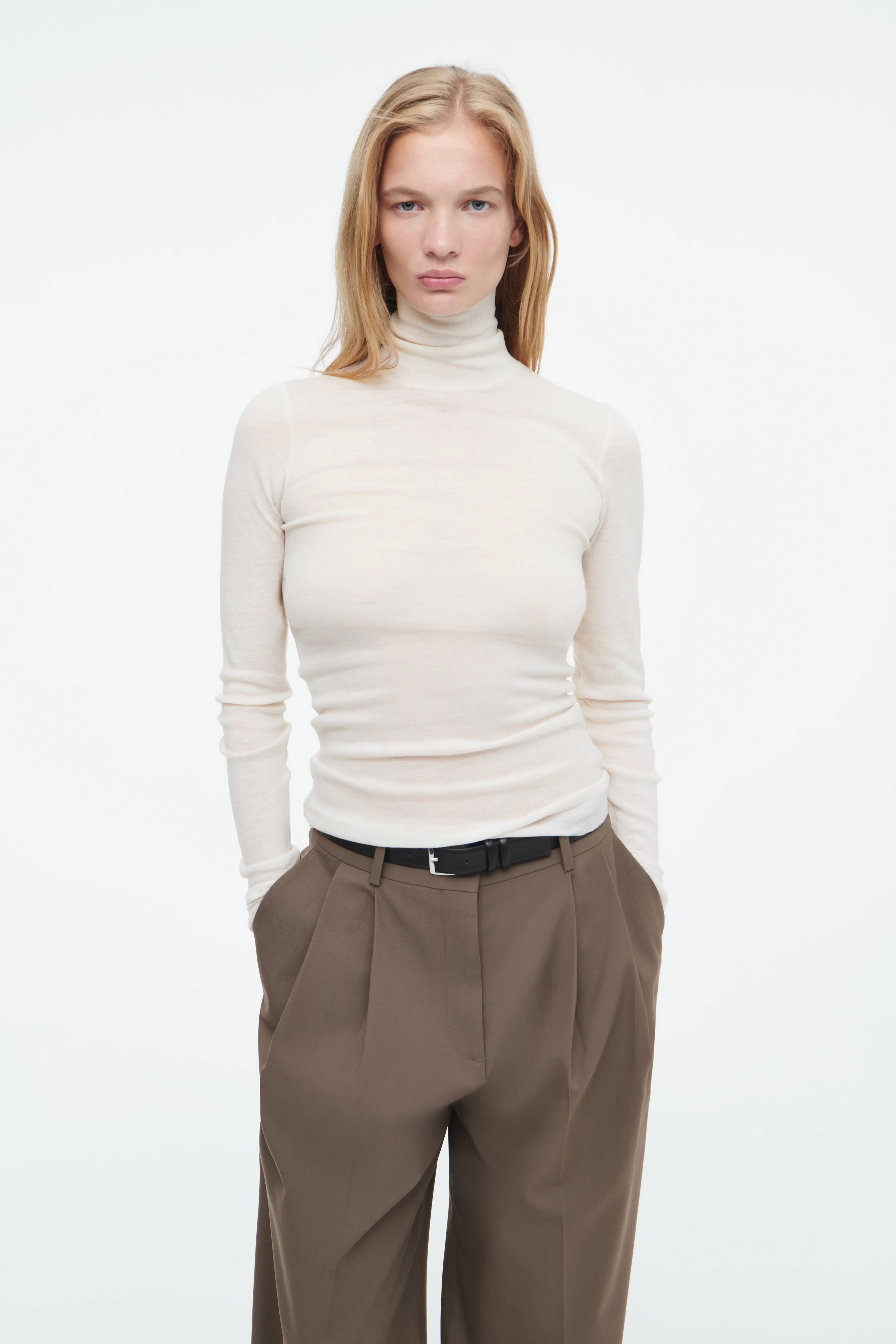 메리노 울 터틀넥 탑 MERINO WOOL TURTLENECK TOP 0989040004