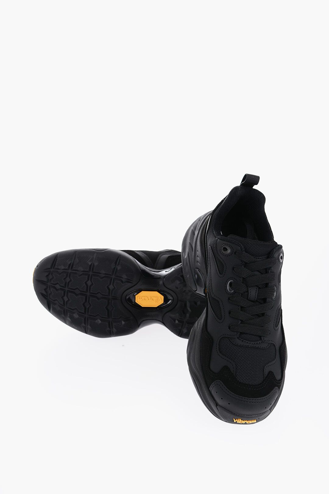 메쉬 스웨이드 솔리드 컬러 로우 스니커즈 CROQUIS Mesh and Suede Solid Color Low-Top Sneakers 612032