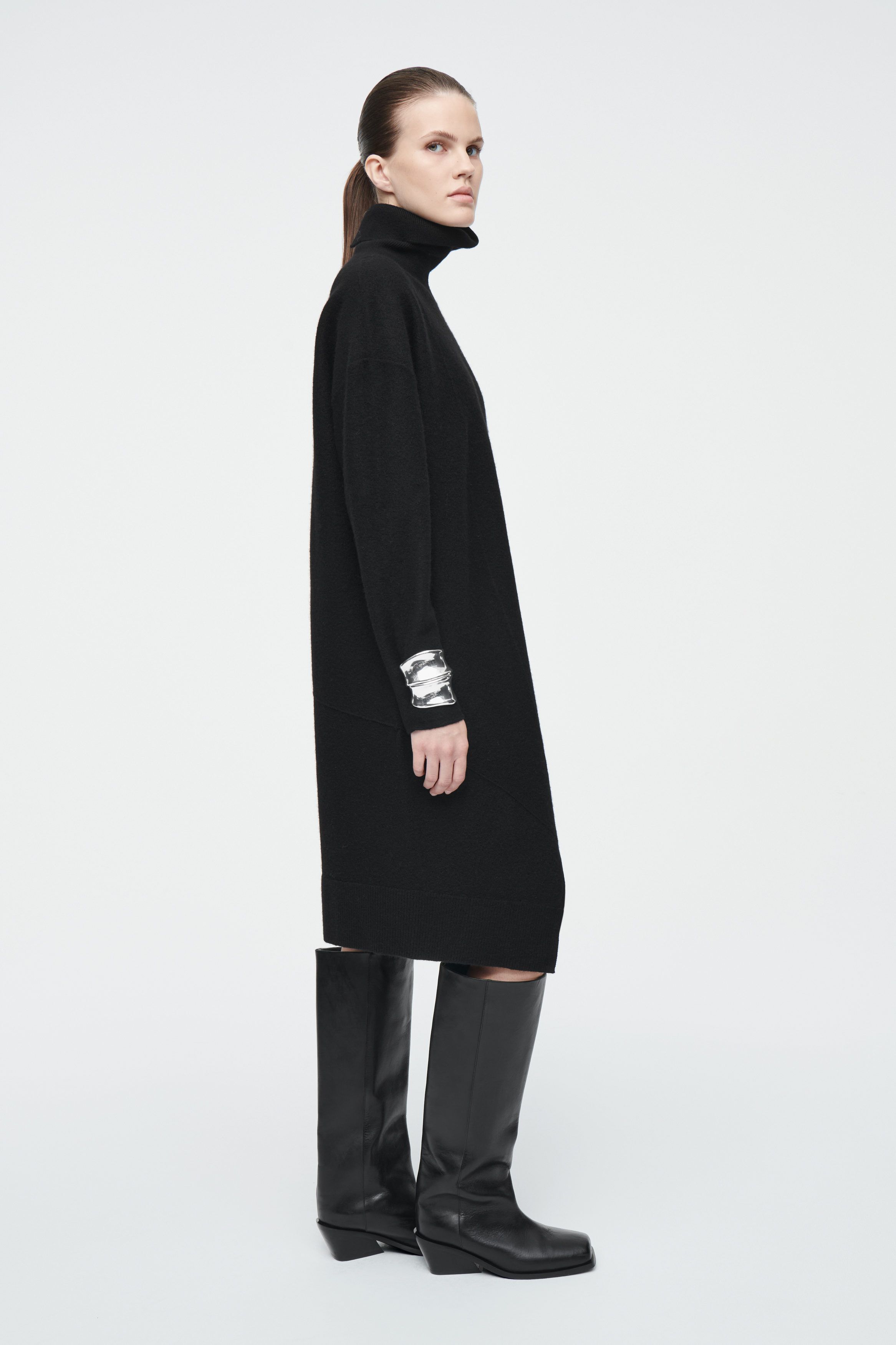 비대칭 메리노 울 드레스 ASYMMETRIC MERINO WOOL DRESS 1251463001