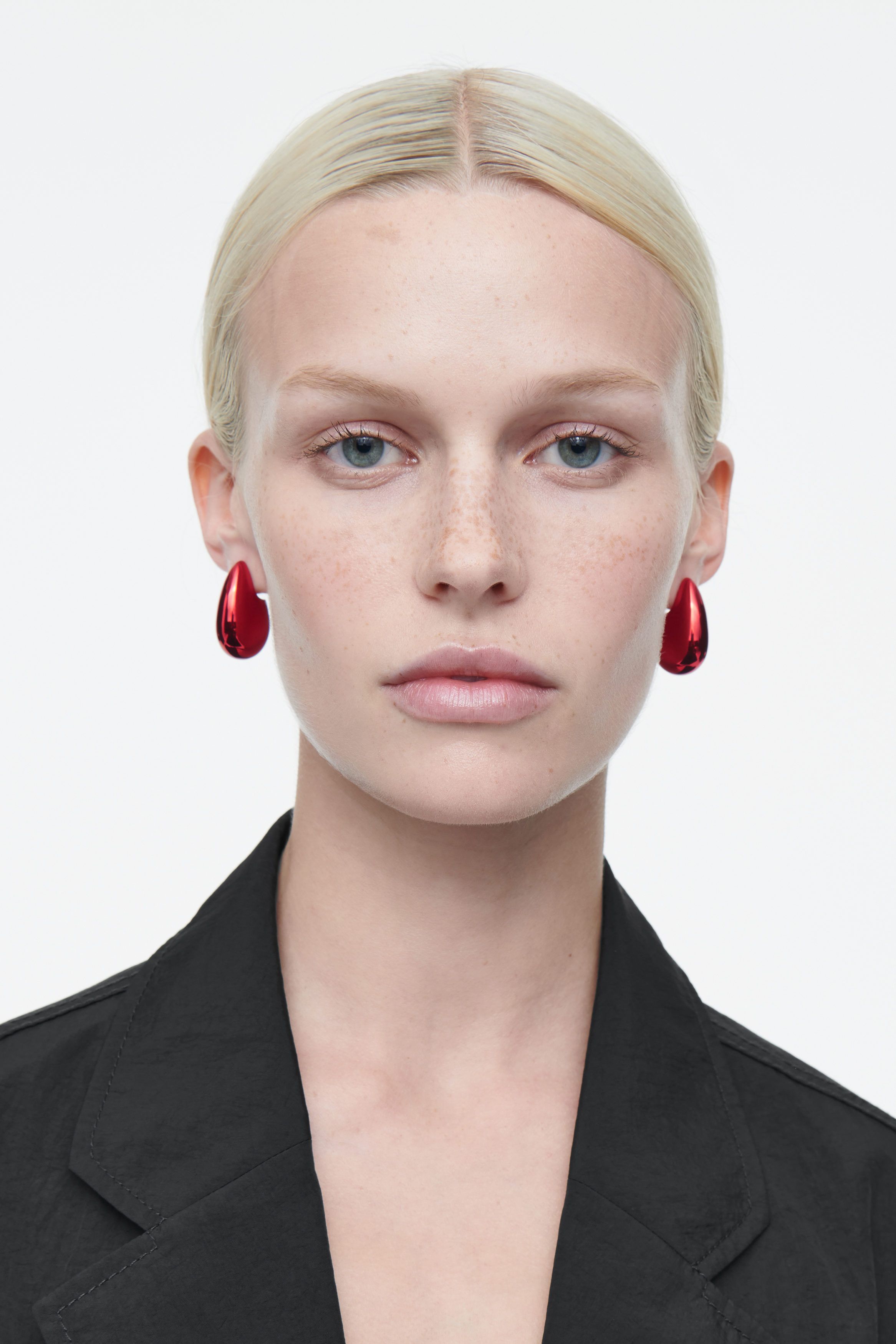 오버사이즈 청키 귀걸이 OVERSIZED CHUNKY DROPLET EARRINGS 1257686003