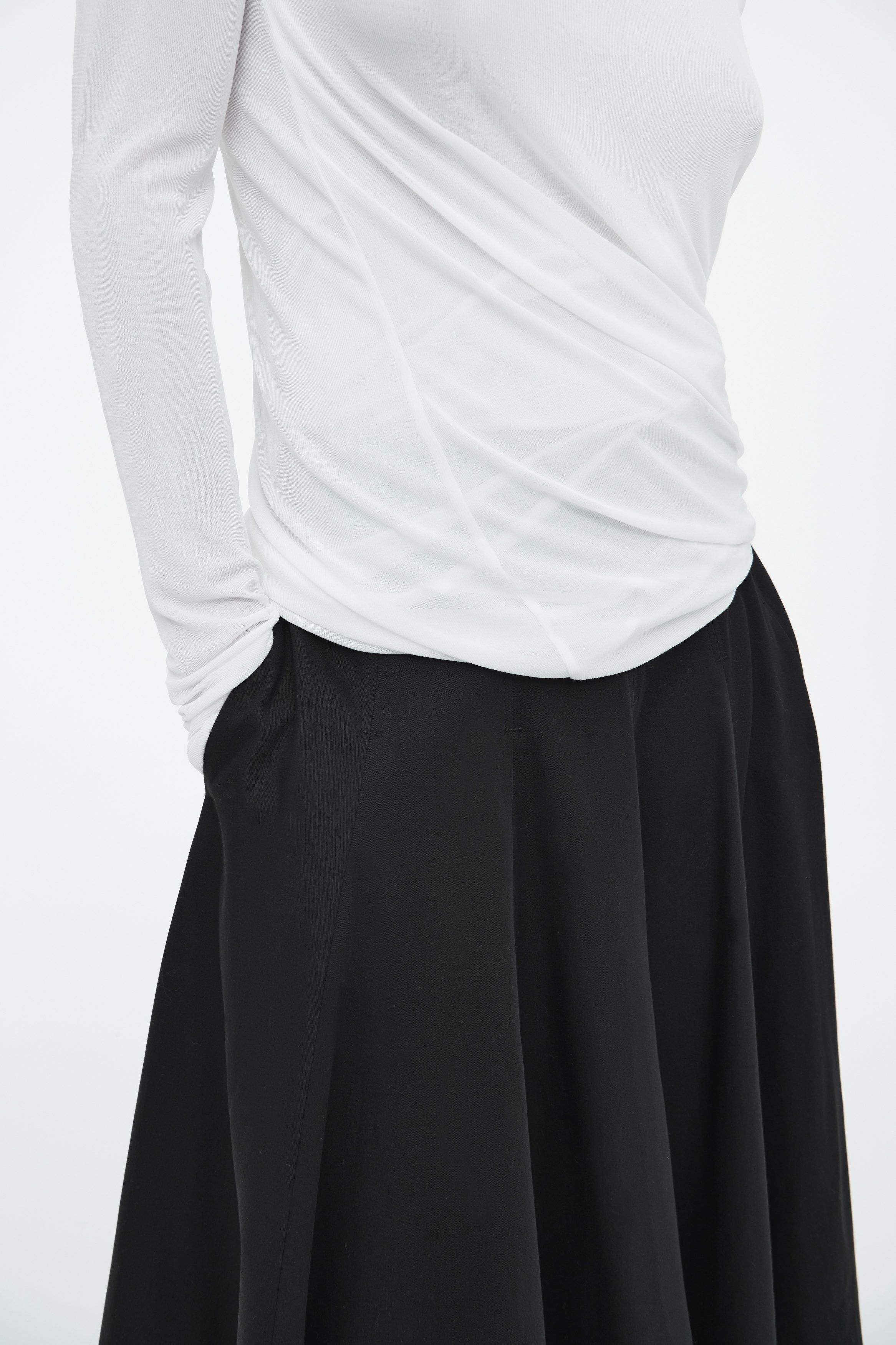실크 탑 TWISTED-HEM SILK TOP 1244816001