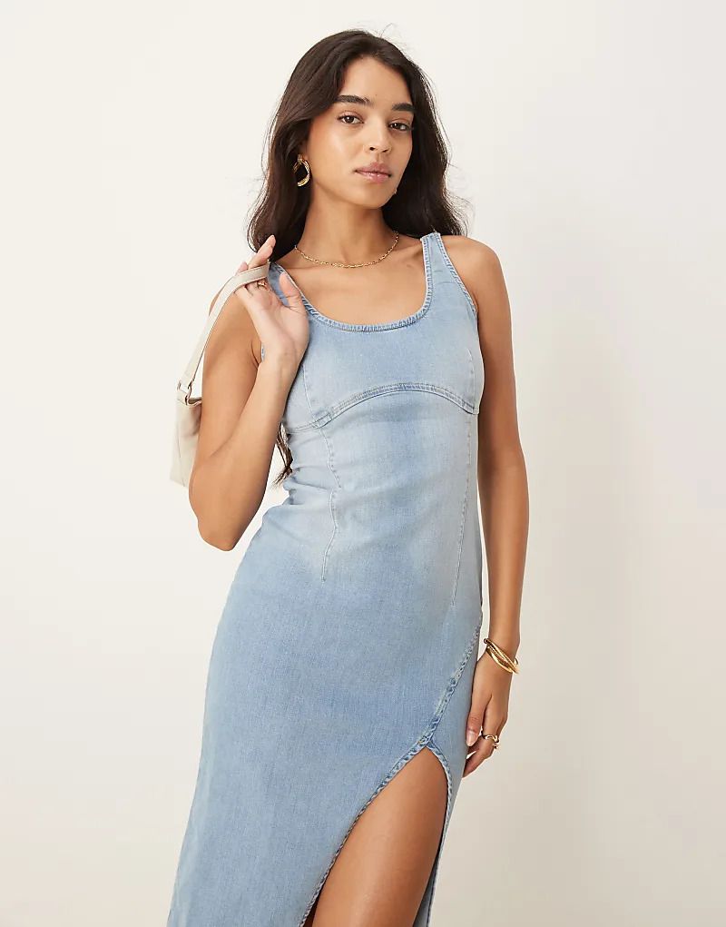 Figurbetontes Midi-Jeanskleid in heller Waschung 206686409JEANSSTOFF - HELL