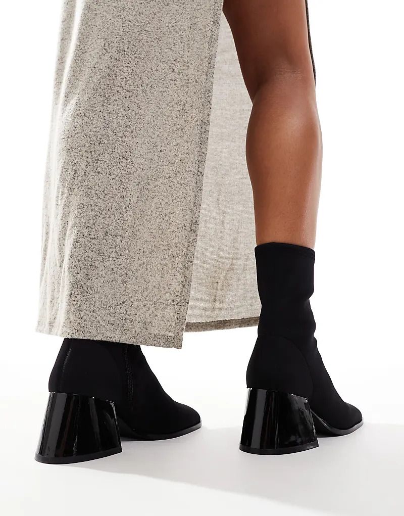 부츠 블랙 Radiant   Stiefel aus Material in Neoprenoptik in Schwarz mit ausgestelltem Absatz 206545268SCHWARZ