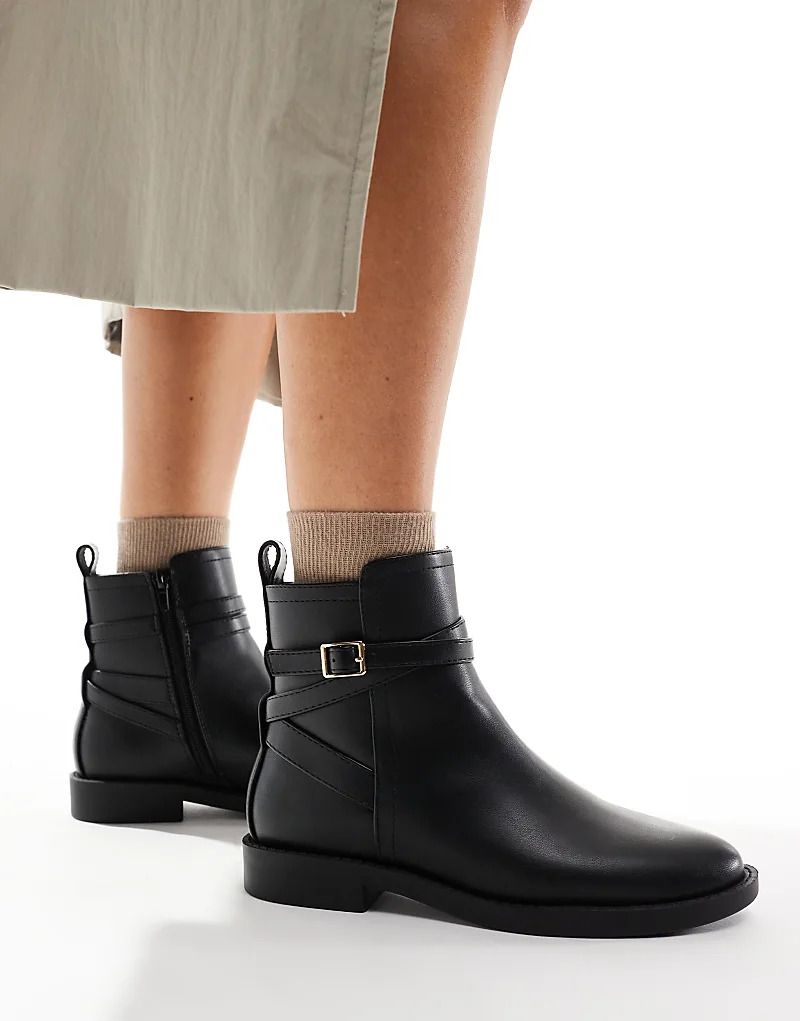 블랙 Aria   Flache Chelsea-Stiefel in Schwarz mit Schnallendetail 206843495SCHWARZ