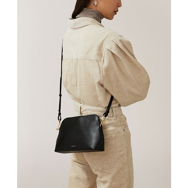 스트리트 미디움 집업 탑 크로스백 Liverpool Street 3.0 Medium Zip Top Crossbody 19726884 Black