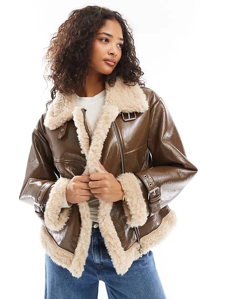 Braune Pilotenjacke aus Vinyl mit Lammfellbesatz 207593140BRAUN