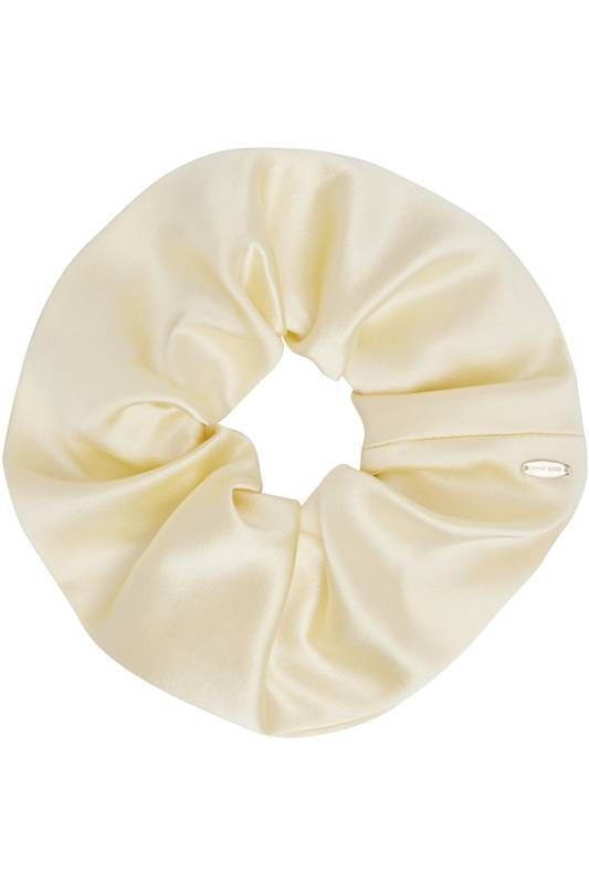오프화이트 실크 헤어밴드 Off-White Elegant Silk Scrunchie 16102771