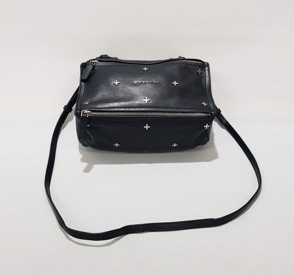 GIVENCHY スモール・ショルダー&クロスボディバック_Pandora Givenchy - Pandora Small Logo-Print Shell Messenger Bag Givenchy