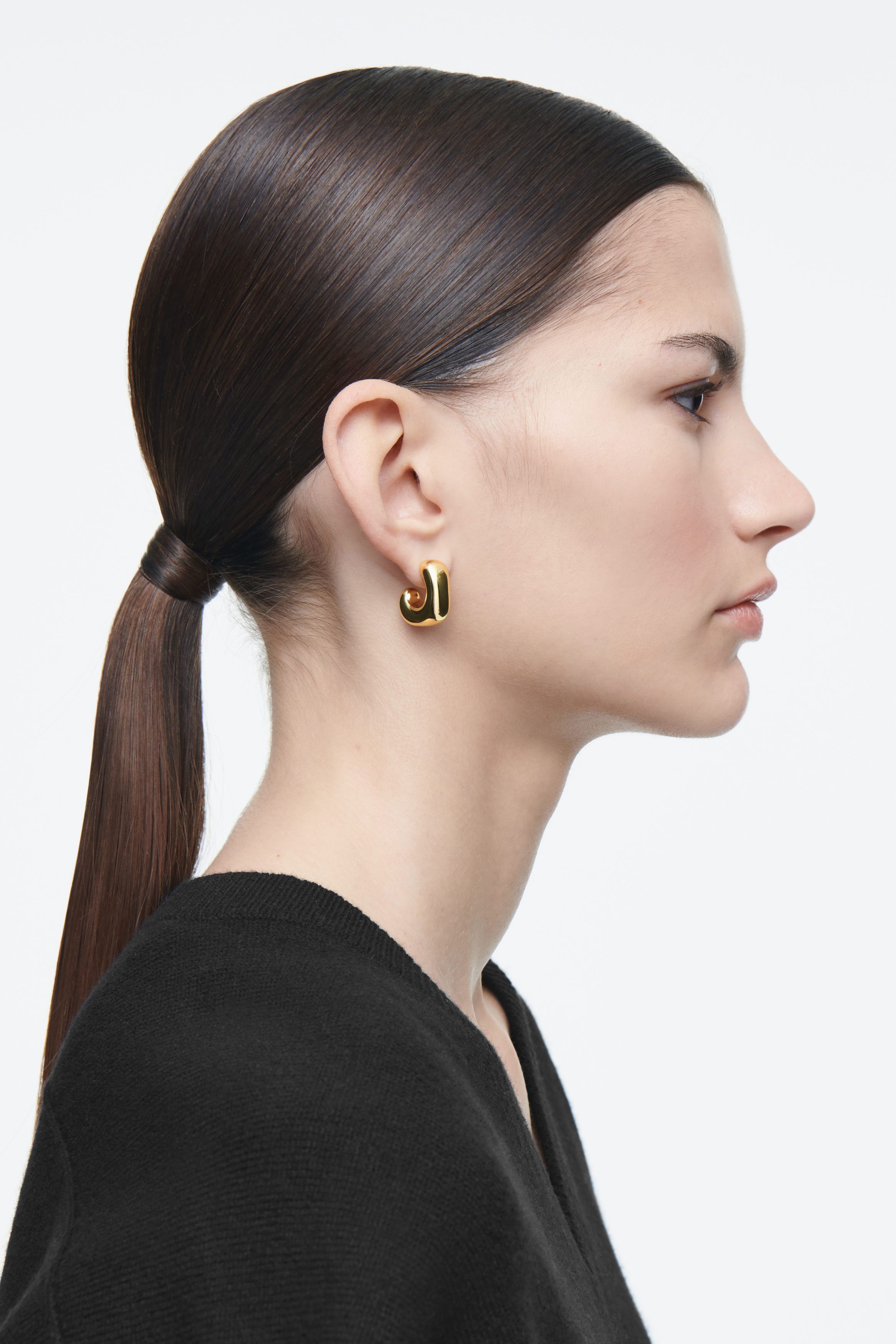 미니 청키 스퀘어 후프 링 귀걸이 MINI CHUNKY SQUARED HOOP EARRINGS 1267853001
