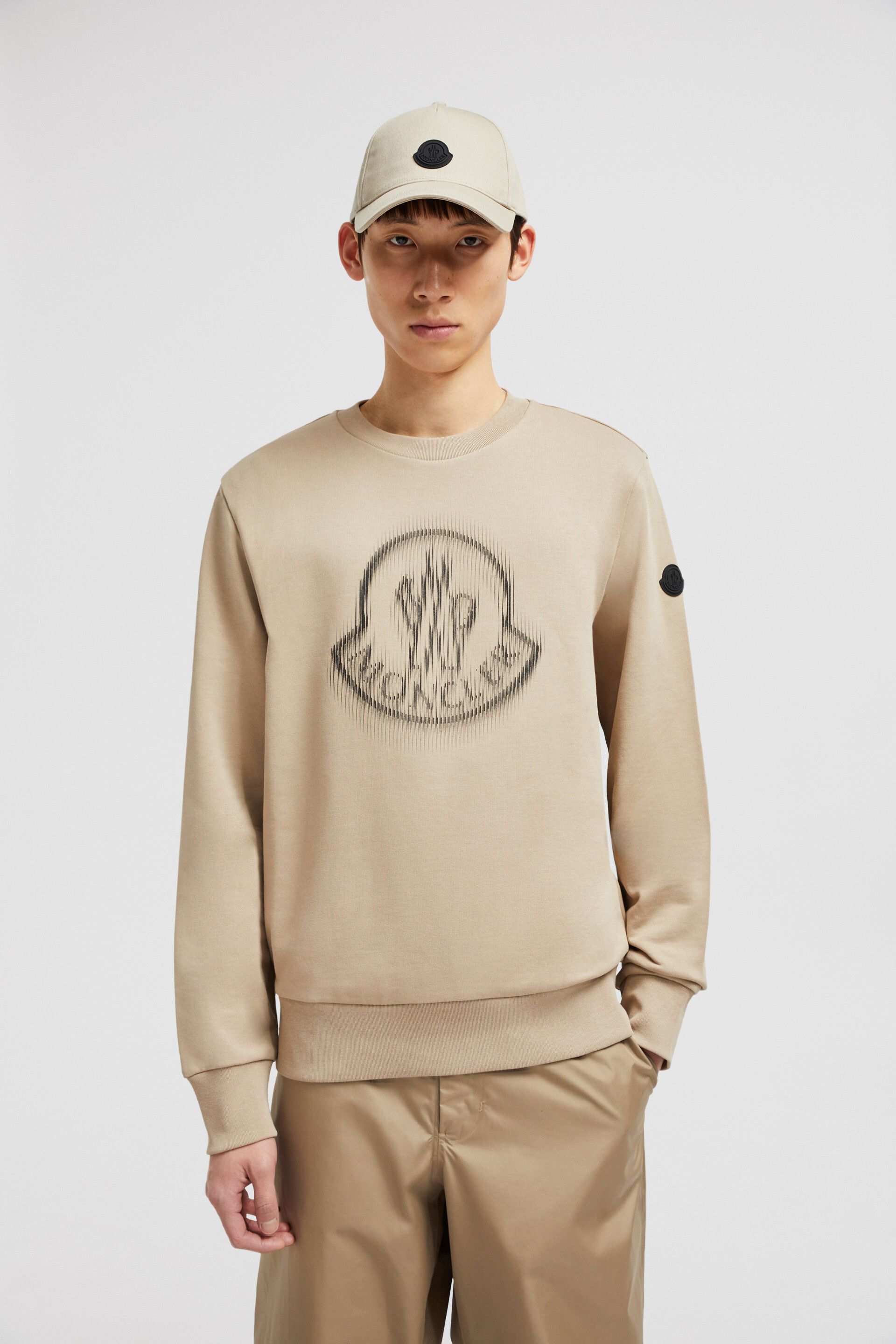 몽클레르(Moncler) | 몽클레어 남성 맨투맨 8G00007 809KR 207