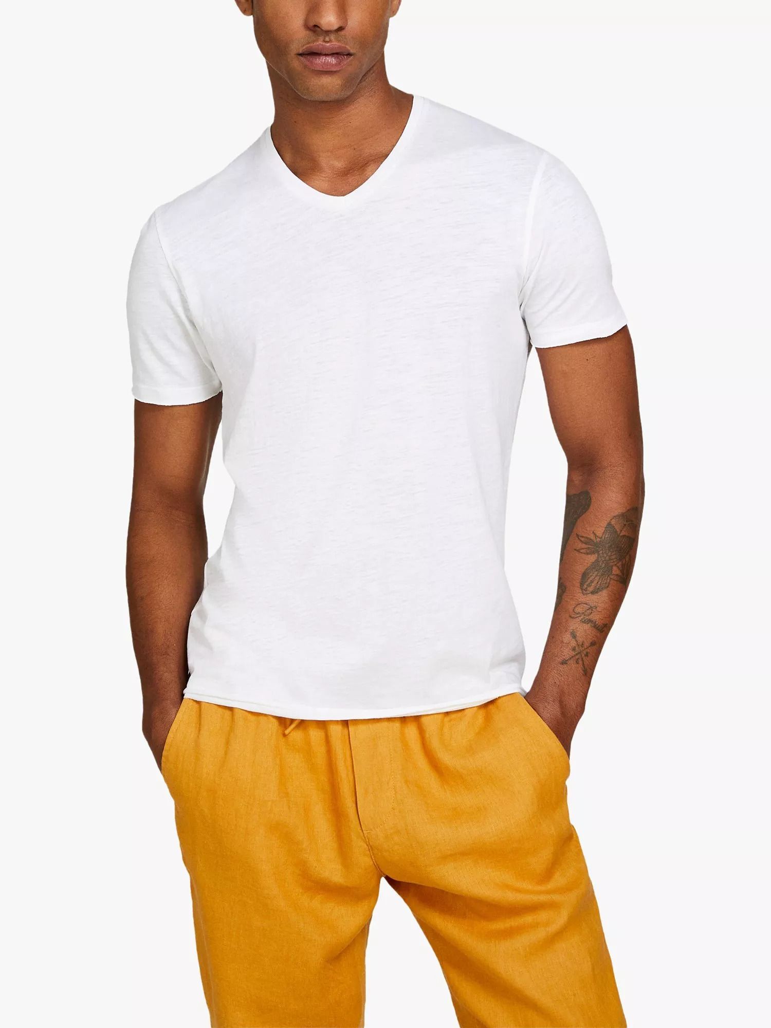 슬림 핏 브이넥 티셔츠 Slim Fit V-Neck T-Shirt 112062262 White