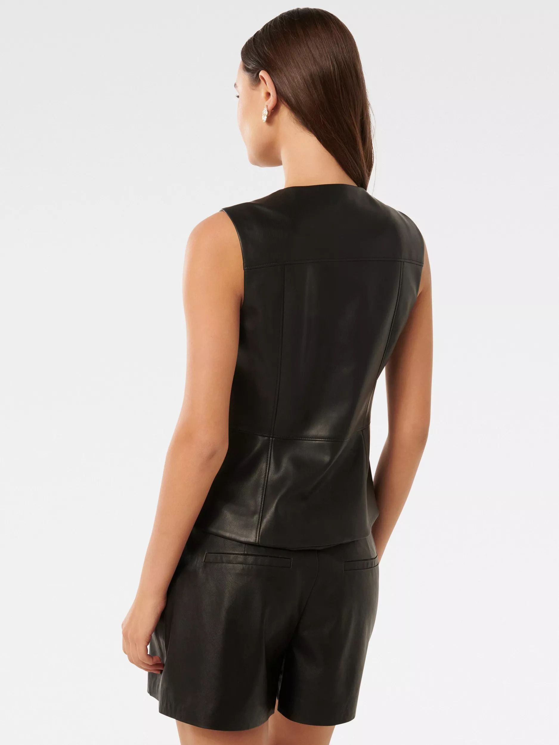 킴 포우 가죽 버튼 탑 블랙 Kim Faux Leather Button Top, Black 112829079