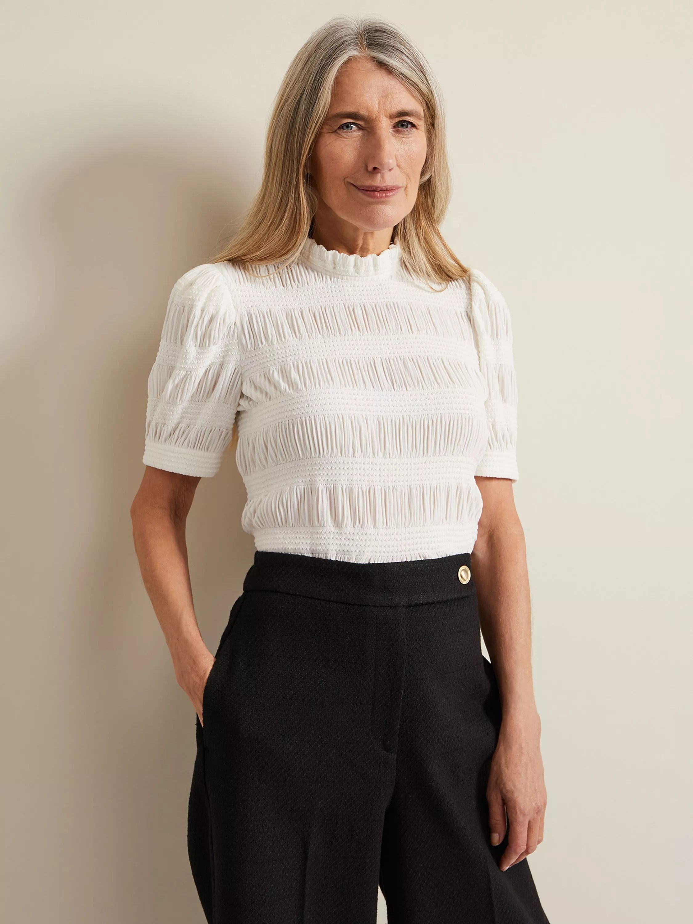 하이 넥 텍스쳐드 탑 Samiha High Neck Textured Top 110693308 Ivory