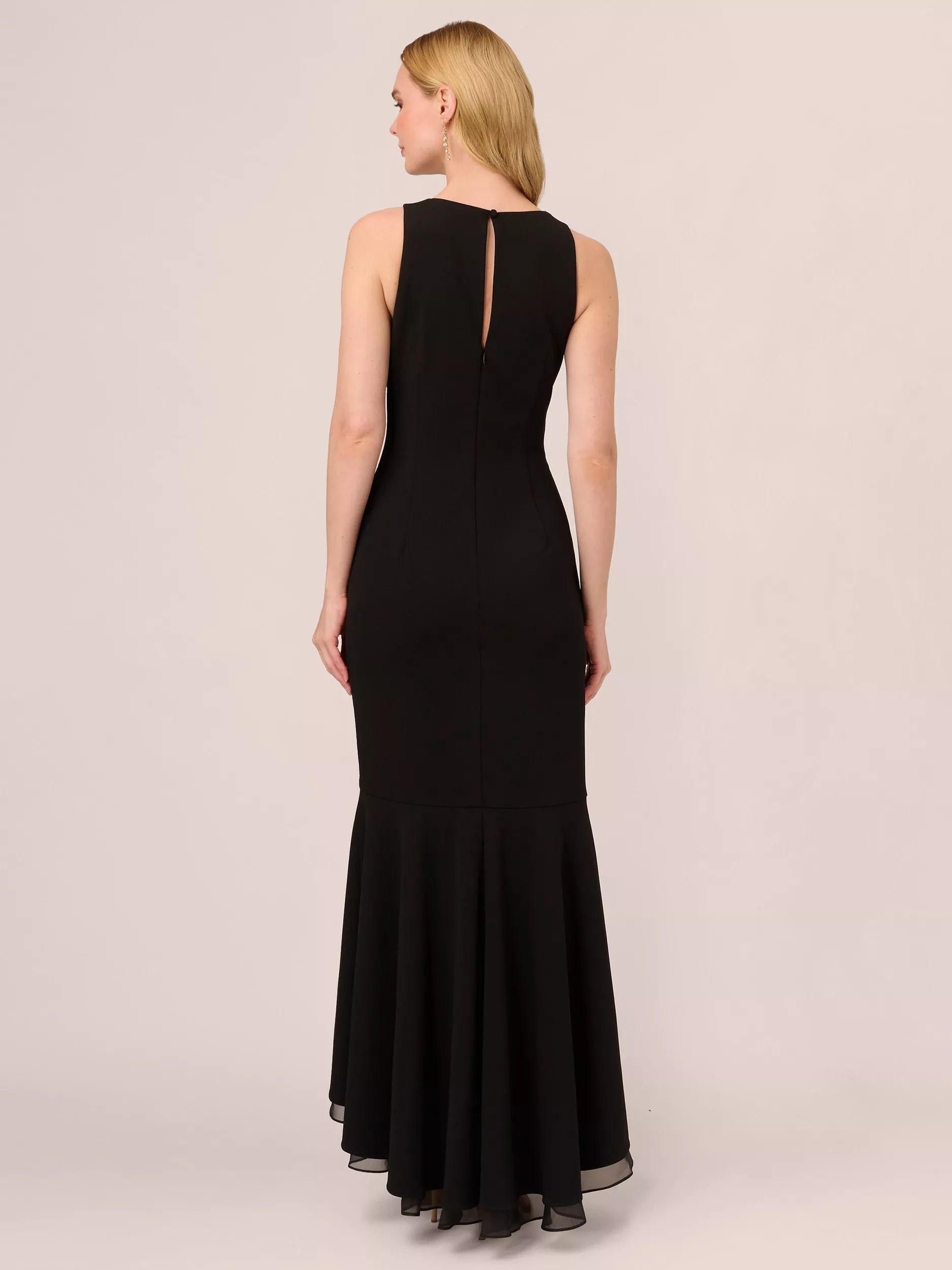 크레페 홀터넥 맥시 드레스 블랙 Ruffle Crepe Halterneck Maxi Dress, Black 110915203