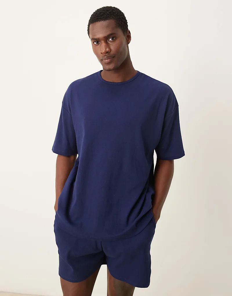 컬렉션 Capsule Collection   Geripptes Oversize-T-Shirt in Marineblau 206623644MEERESHÖHLE