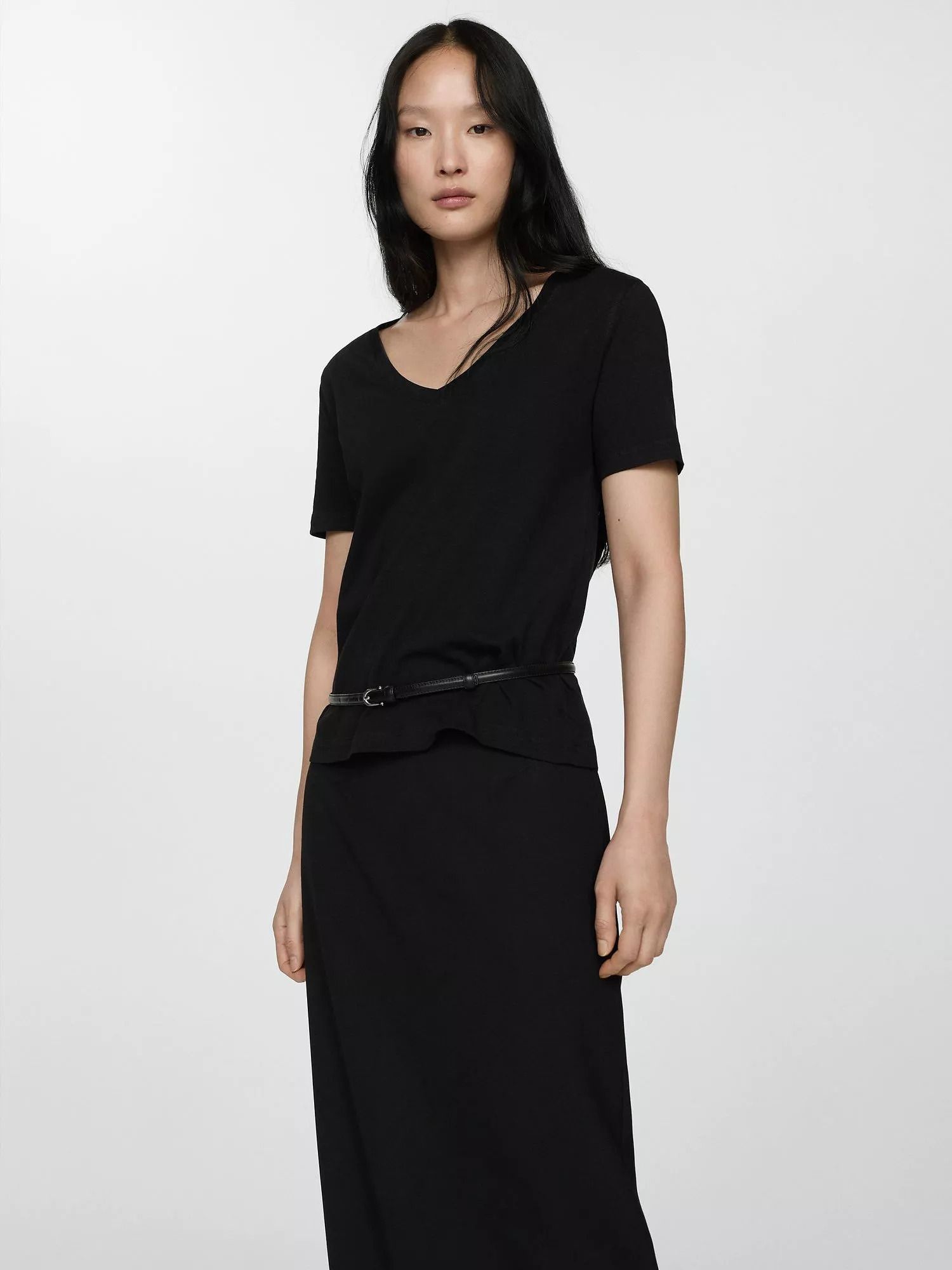 브이넥 티셔츠 Chalapi V-Neck T-Shirt 112155982 Black
