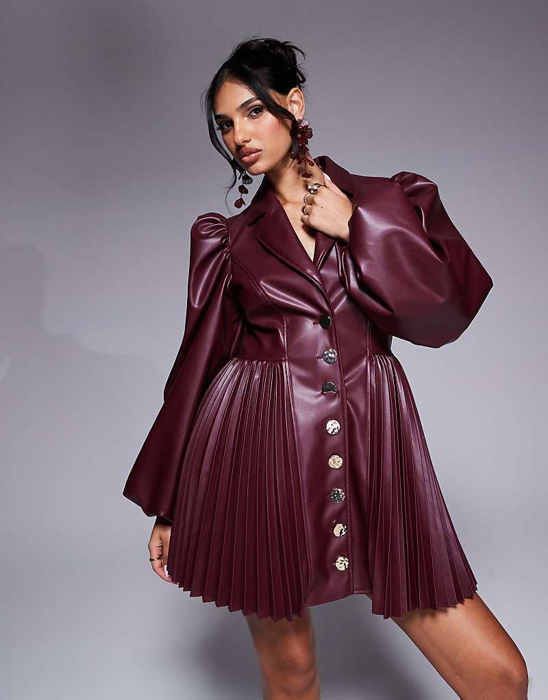 & ASOS LUXE   Minikleid aus PU-Kunstleder in Burgunderrot mit Ballonarmeln und Plissee-Rock 207225176Burgunderrot