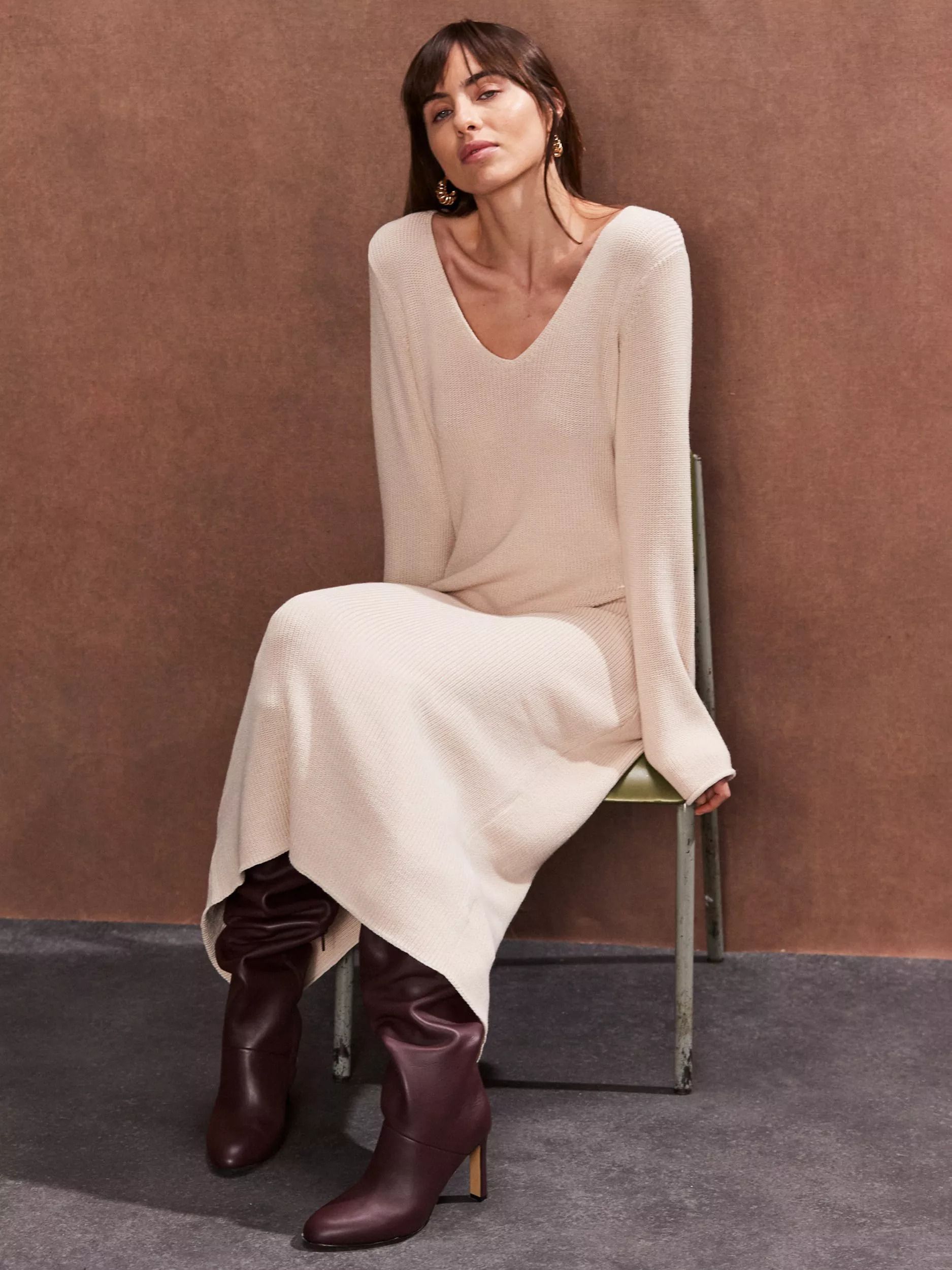 쁘띠 브이넥 니트 미디 드레스 네츄럴 Petite V-Neck Knitted Midi Dress, Natural 112993911