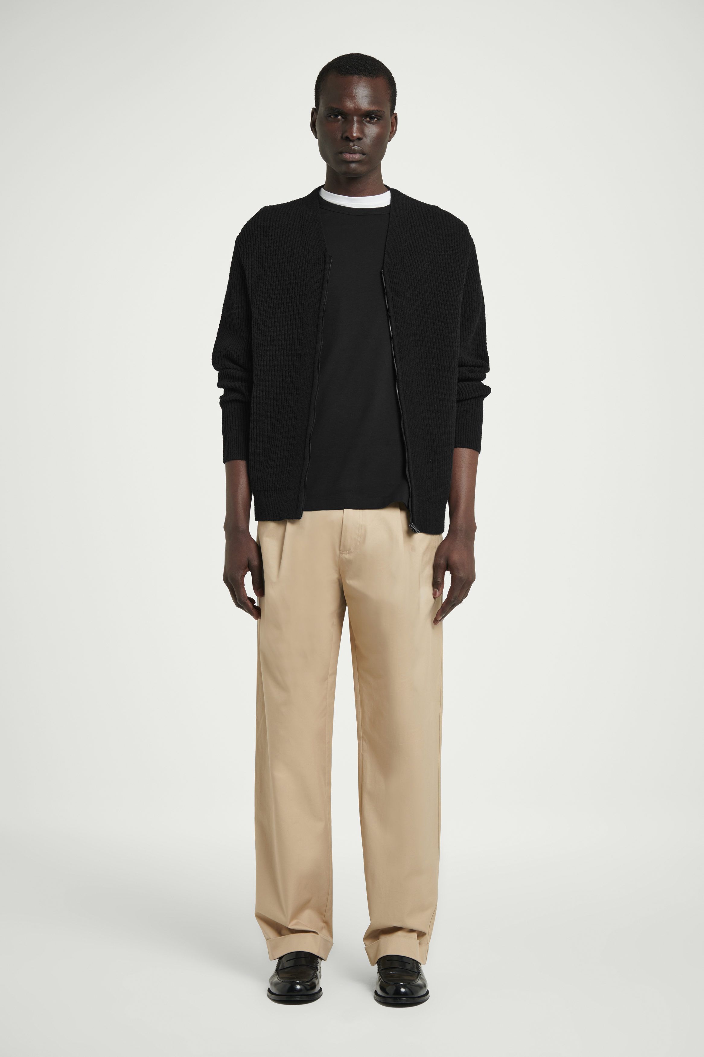 브이넥 집업 가디건 BOUCLE-KNIT V-NECK ZIP-UP CARDIGAN 1263141001