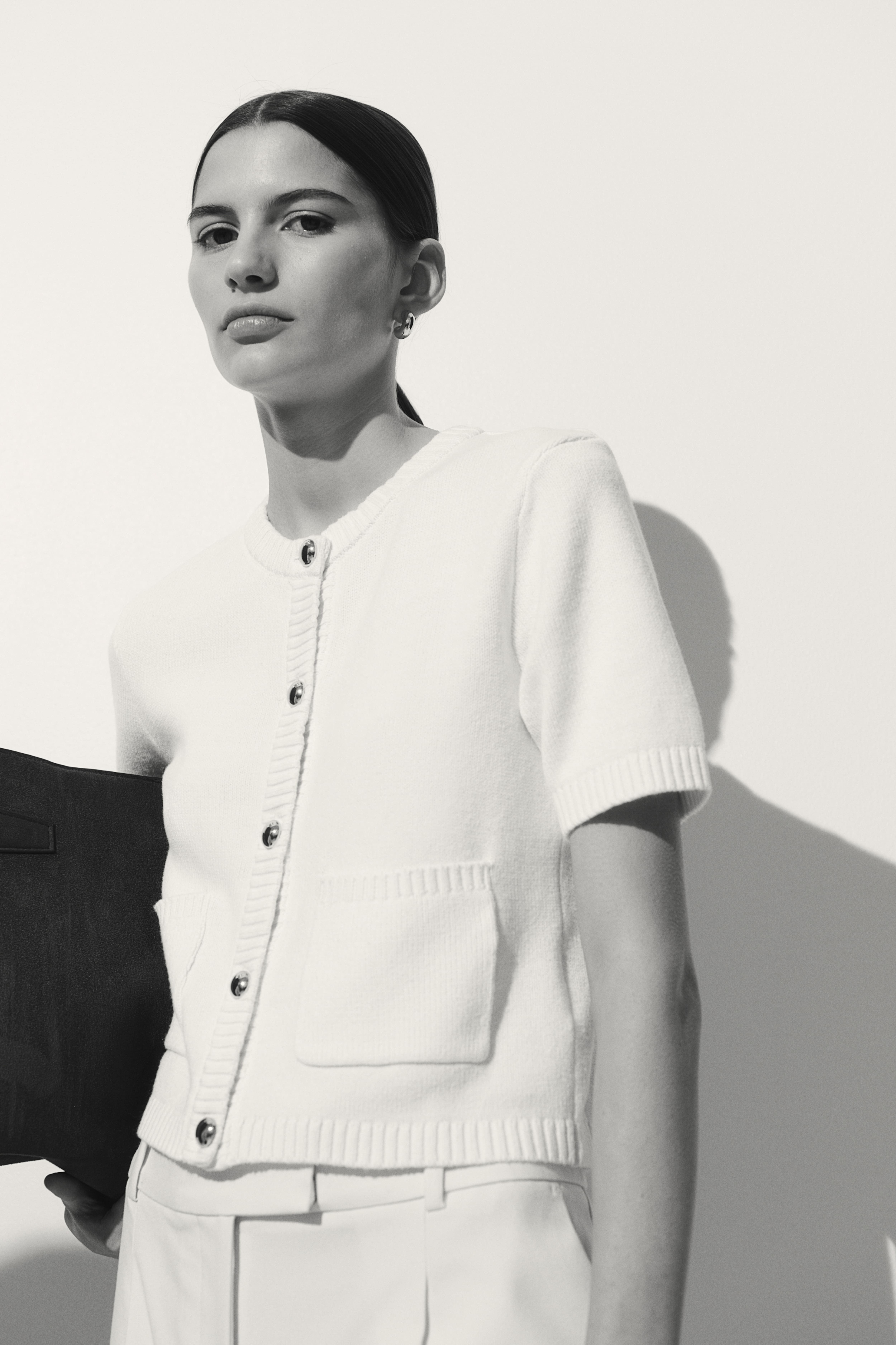 반팔 가디건 Short-sleeved cardigan 1277540002