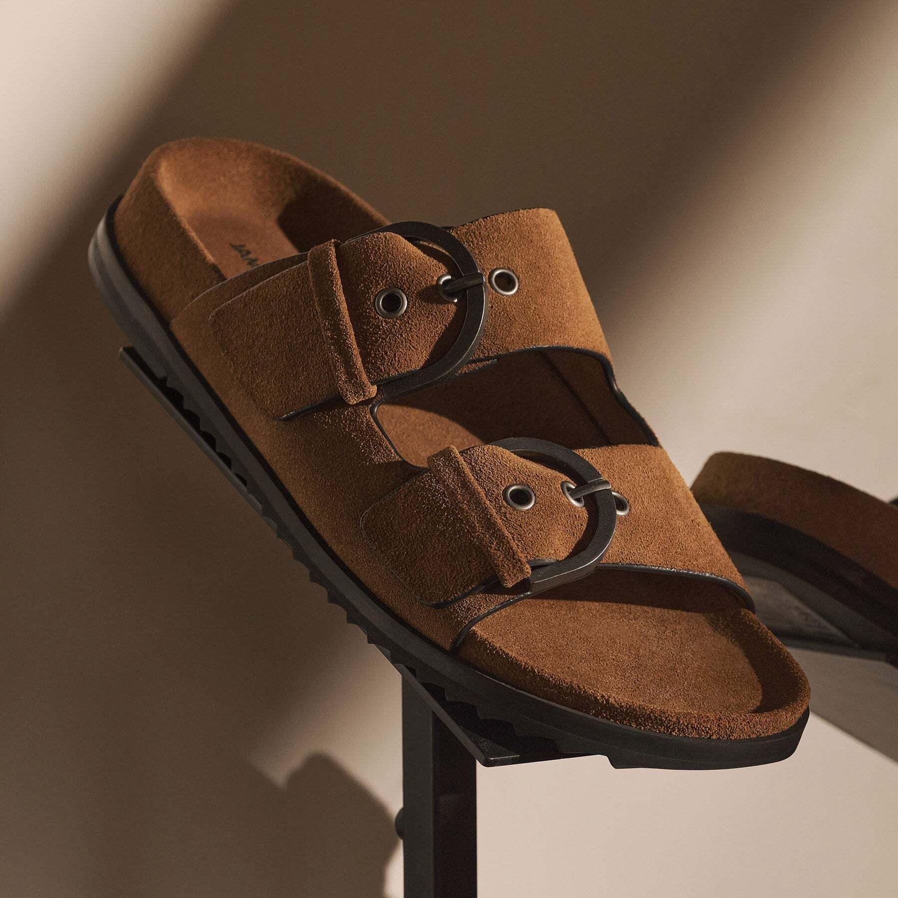 여성 스웨이드 버클 슬리퍼 Women's Suede Buckle Slide - Tabacco SWTSU8427 TABACCO