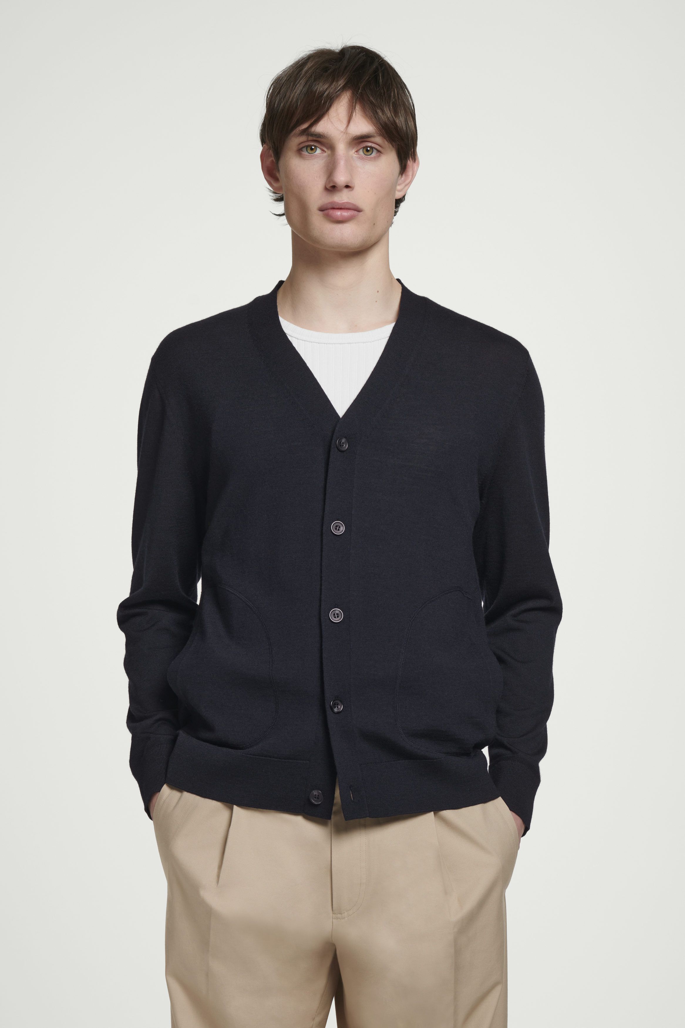메리노 울 브이넥 가디건 MERINO WOOL V-NECK CARDIGAN 1263815002