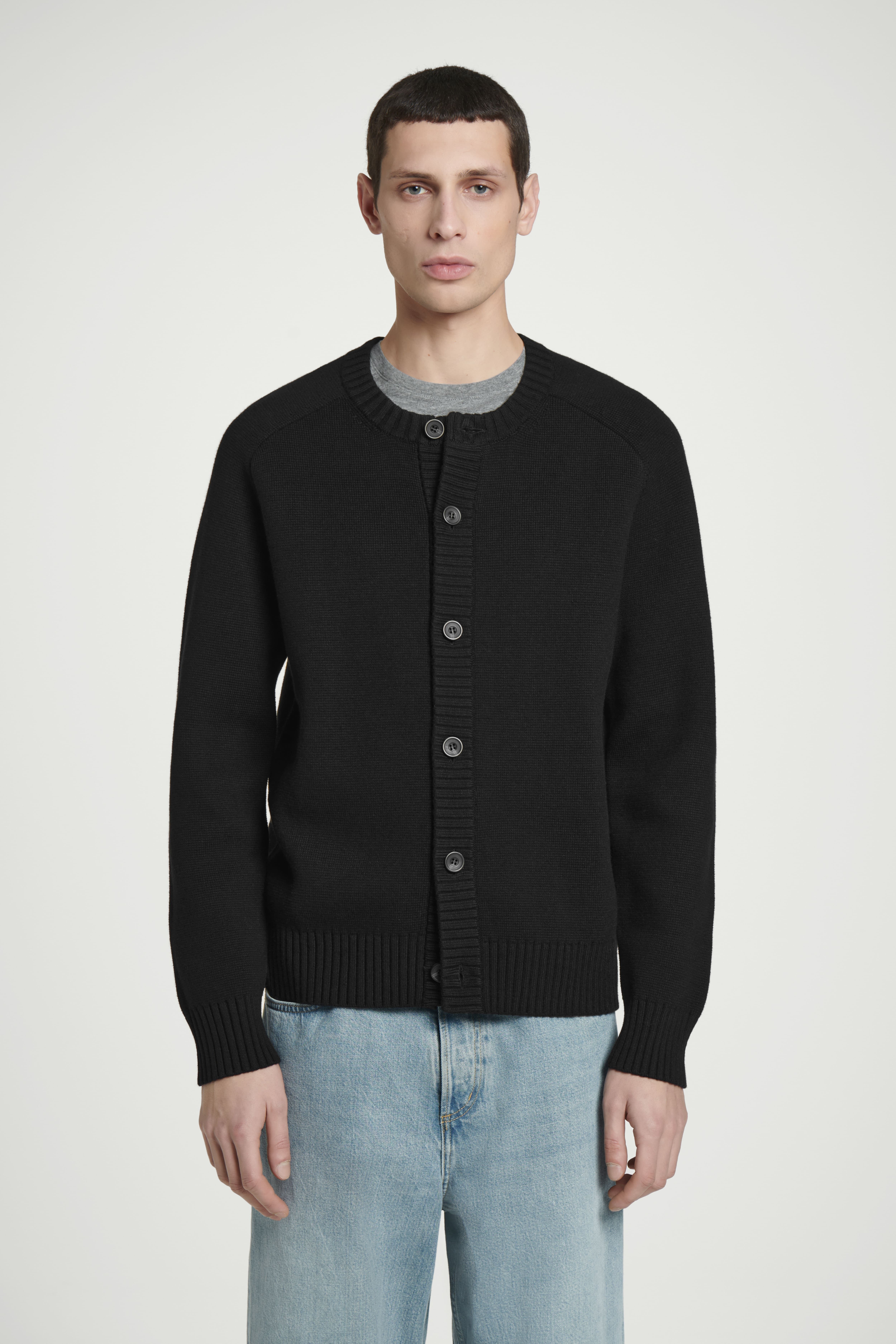 울 크루넥 가디건 WOOL-BLEND CREW-NECK CARDIGAN 1247004002