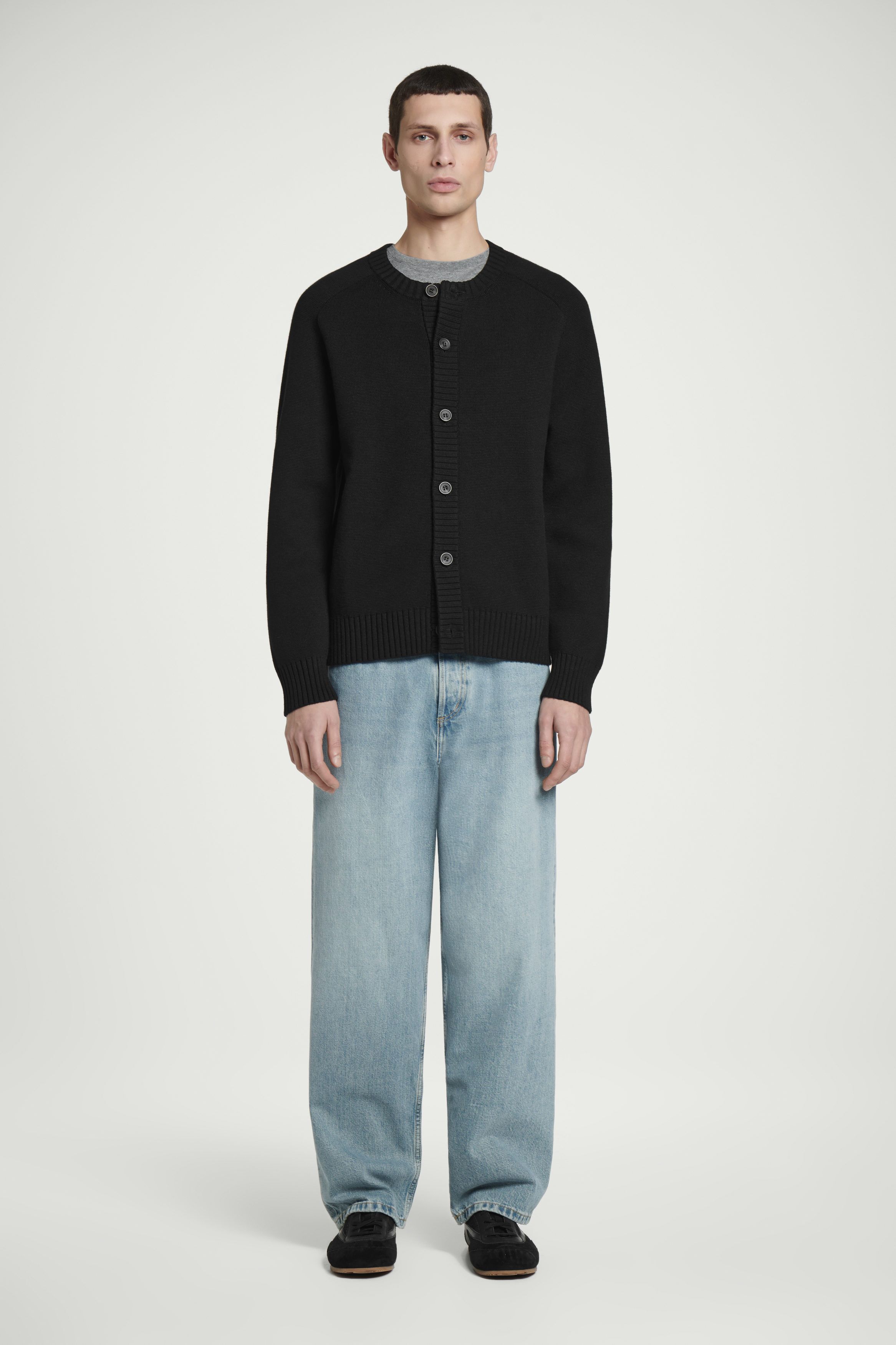 울 크루넥 가디건 WOOL-BLEND CREW-NECK CARDIGAN 1247004002