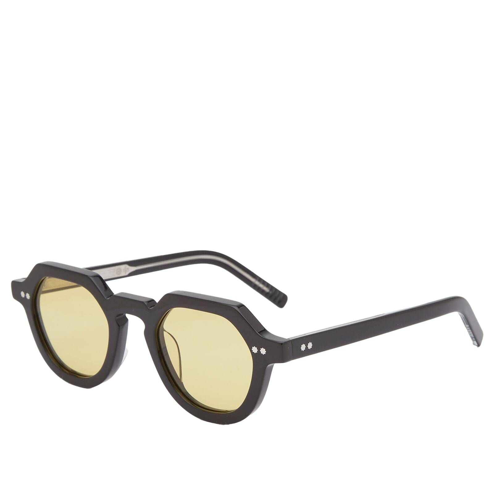 롤라 선글라스 Lola Sunglasses 2210-01-78 Black & Yellow