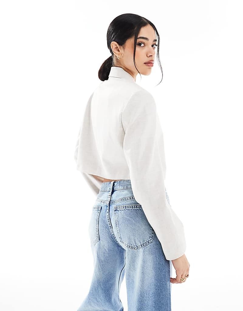 크롭 블레이저 에크루 버튼 Cropped Blazer in Ecru mit zwei Knopfen 208313949Ecru