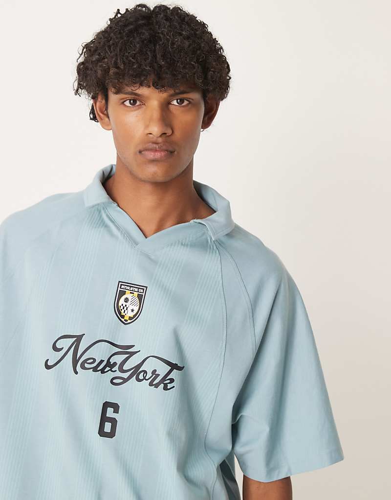 라이트 블루 Kastiges Oversize-Poloshirt in Hellblau mit Sport-Grafikprint 207825786Steinblau