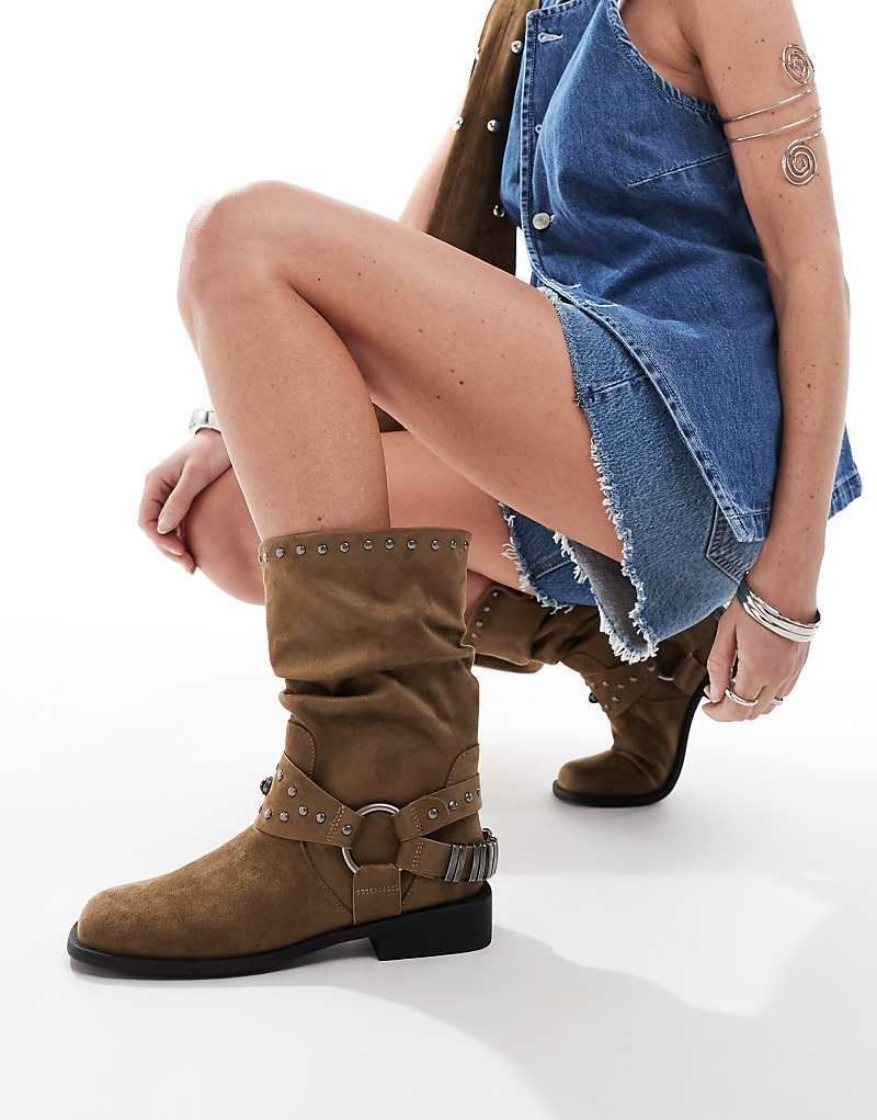 & Alara   Flache Biker-Stiefel in Taupe mit Metalldetails und lockerem Schaft 207925423Braungrau