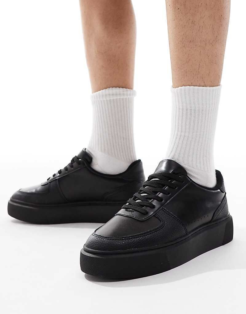 스니커즈 블랙 Sneaker mit dicker Sohle in Schwarz 207228001Schwarz