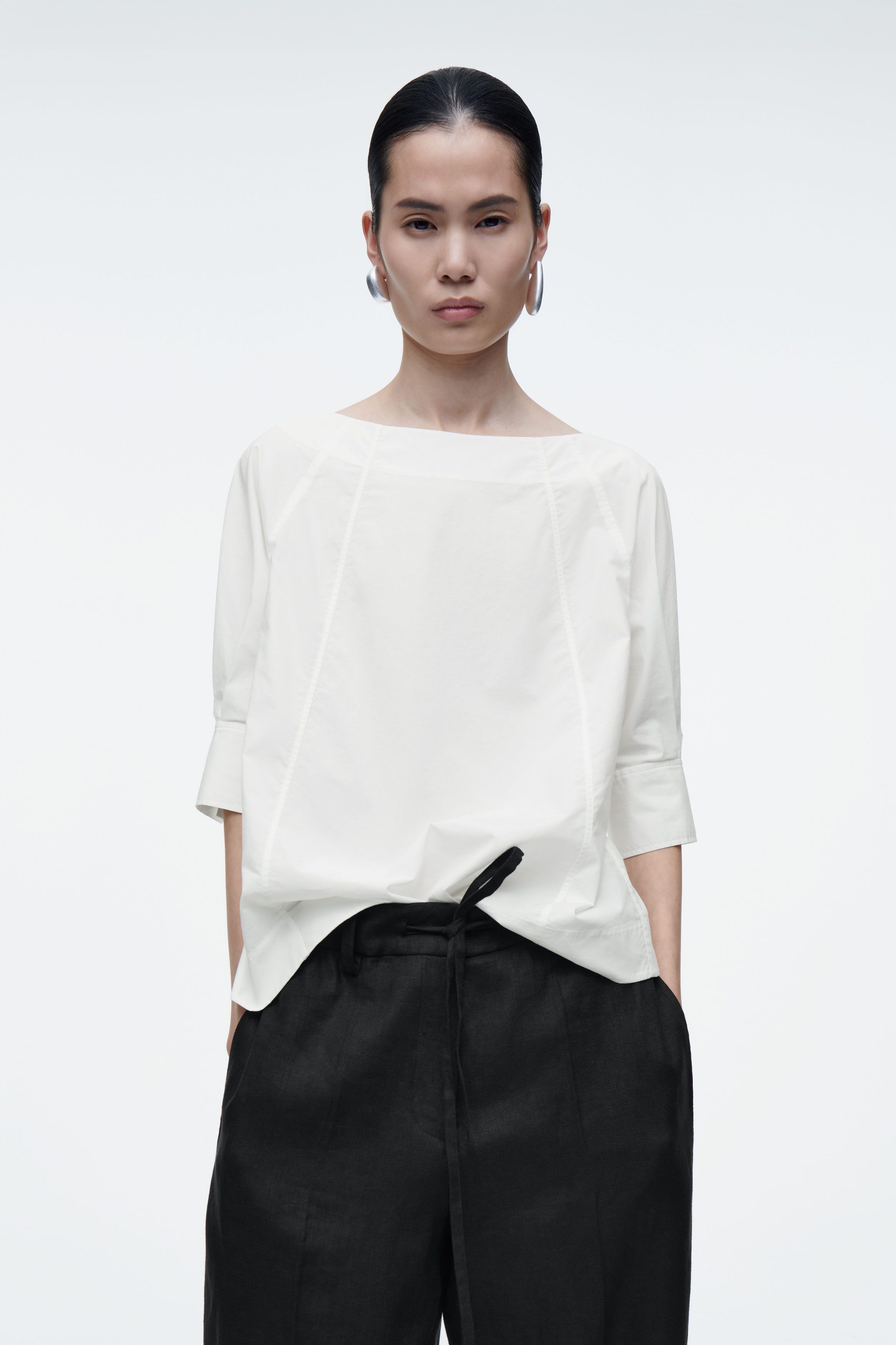 코튼 블라우스 VOLUMINOUS BOAT-NECK COTTON BLOUSE 1274060001