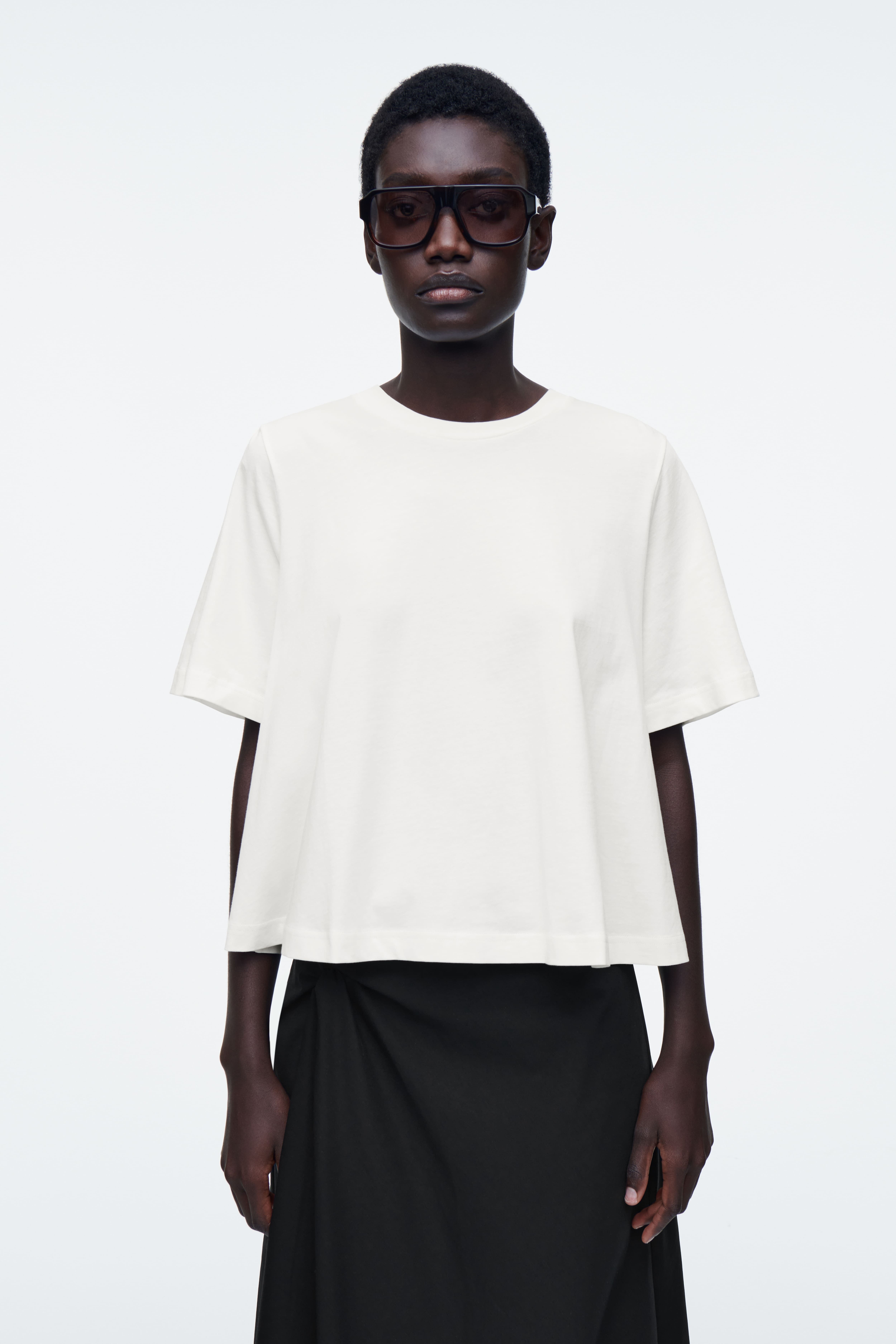 릴렉스 티셔츠 RELAXED TRAPEZE T-SHIRT 1267040002