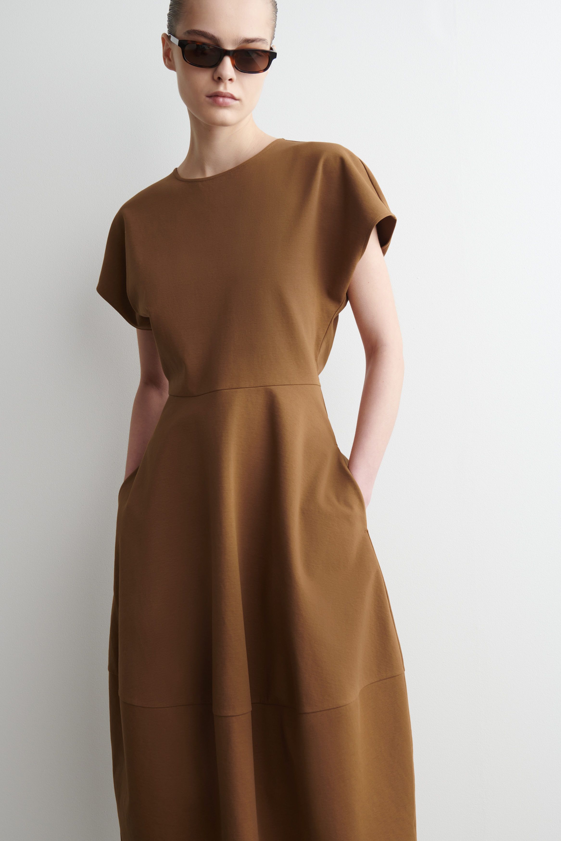 코튼 미디 드레스 SCULPTED COTTON MIDI DRESS 1275075003