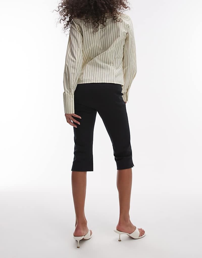 블랙 ARKET   Elegante Caprihose in Schwarz mit Biese auf der Vorderseite 208239404SCHWARZ