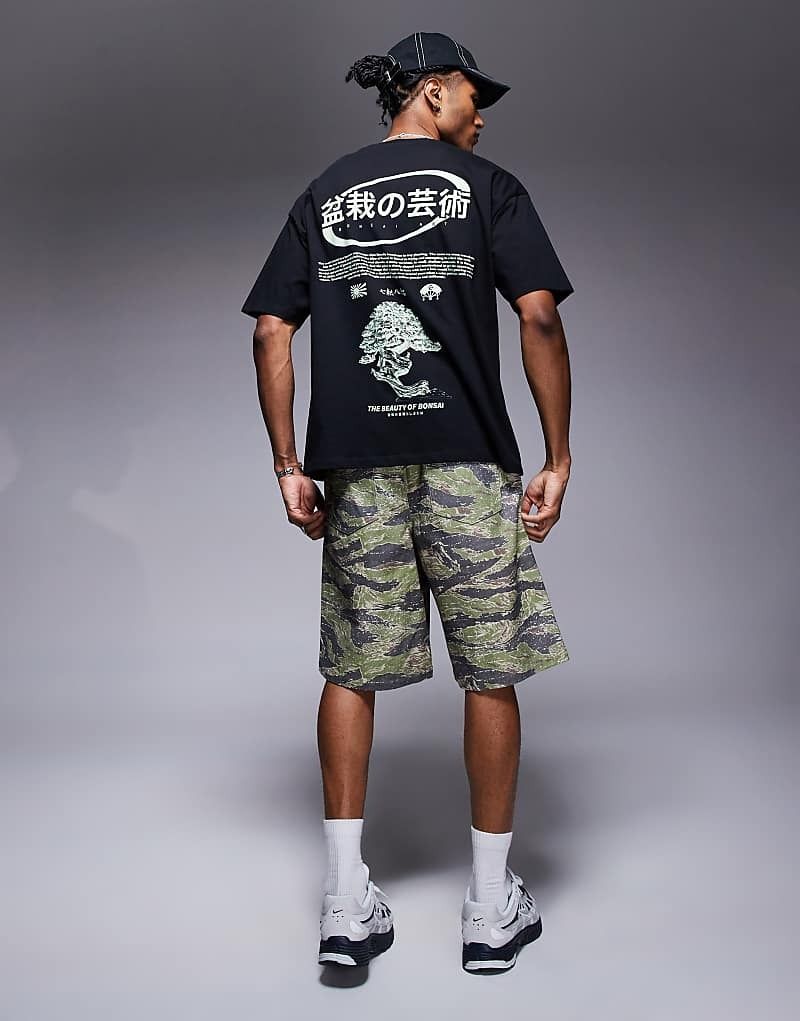 블랙 Oversize-T-Shirt in Schwarz mit Bonsai-Print 208639834SCHWARZ