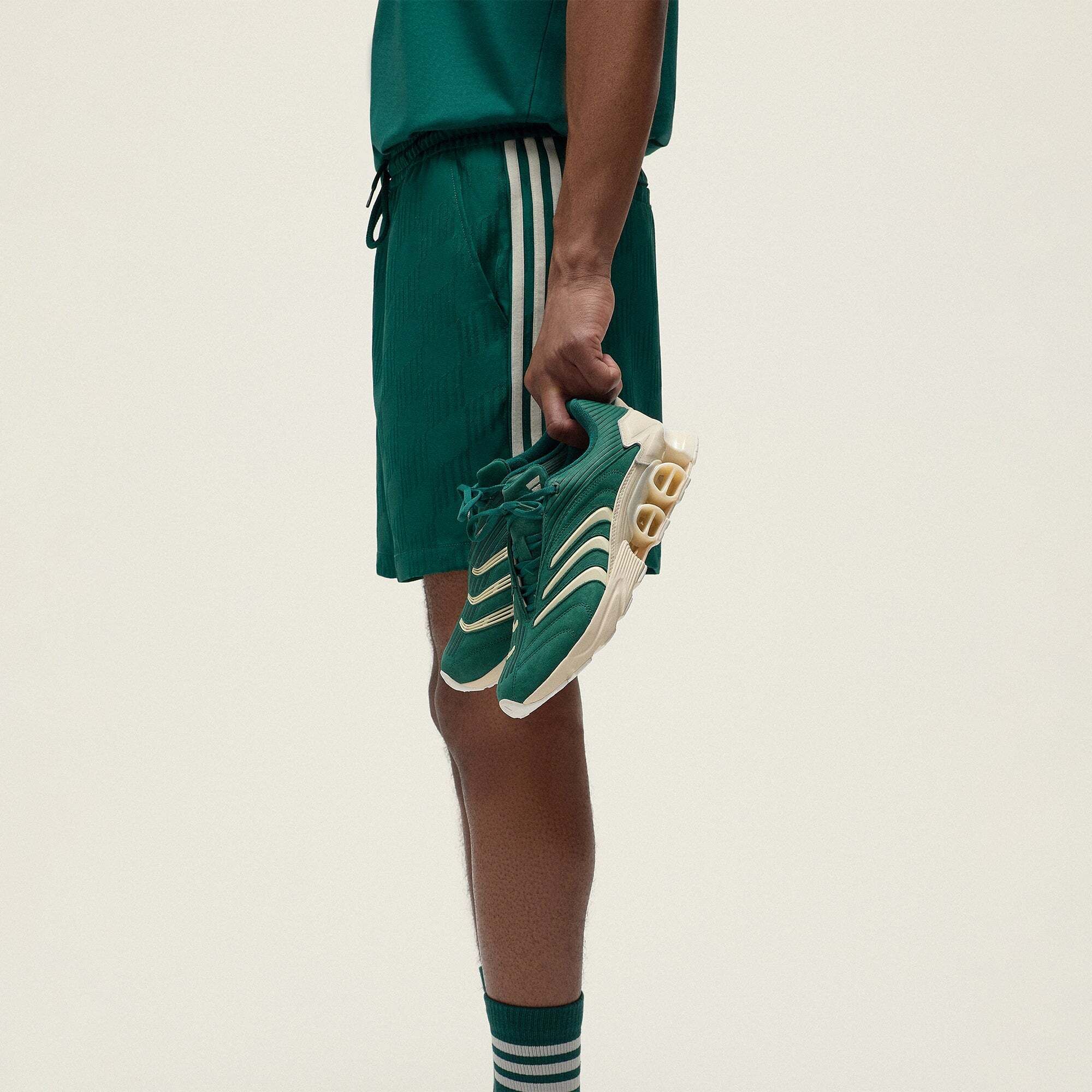 아디다스 Kith for adidas Football Predator Megaride - Scarab  8285153362048