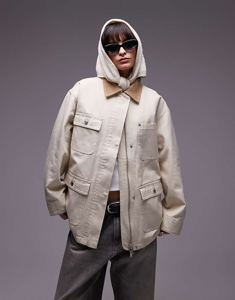 & 배색 ARKET   Workwear-Barnjacke in Wollweiß mit Utility-Taschen und Kontrastkragen in Oversize-Passform 207857876Gebrochenes Weiß