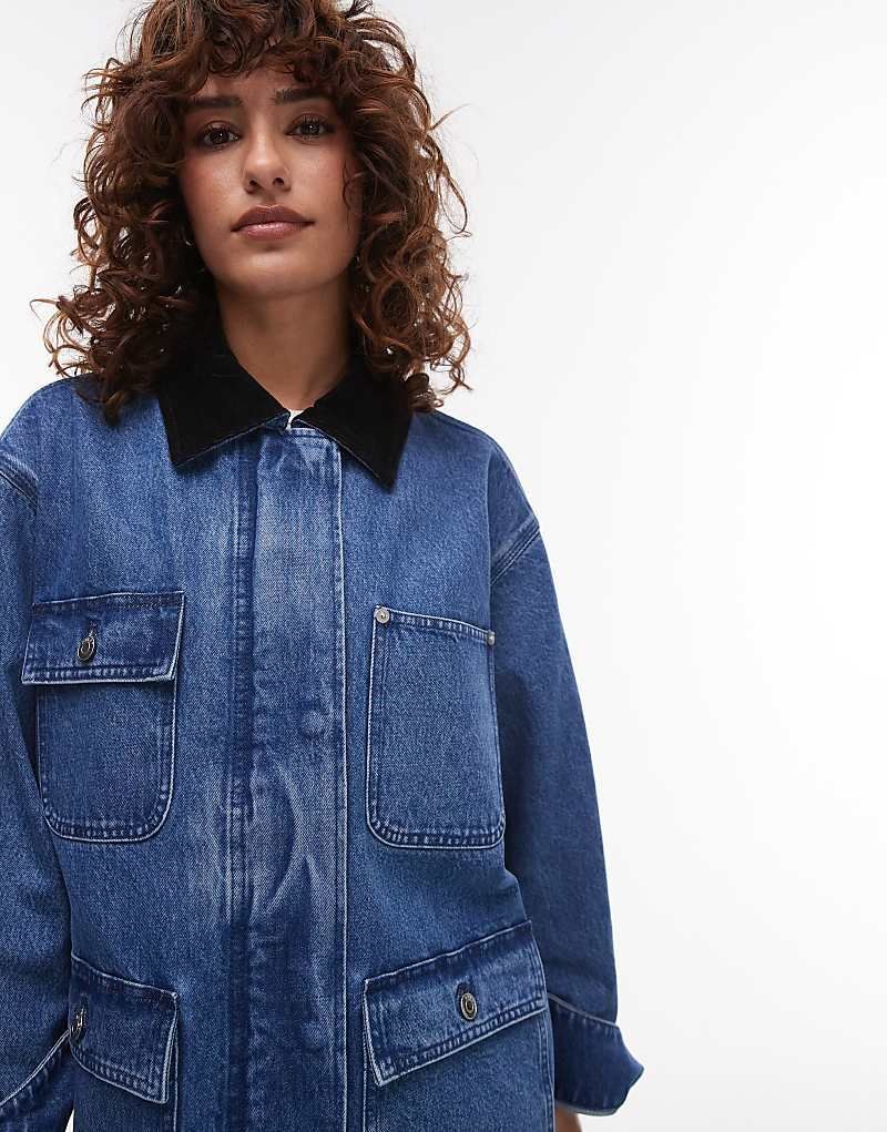 & 넥 카라 ARKET   Oversize-Barn-Jacke im Workwear-Stil mit Umschlagtaschen und Kragen in Kontrastfarbe 208220636VERWASCHENES MITTELBLAU