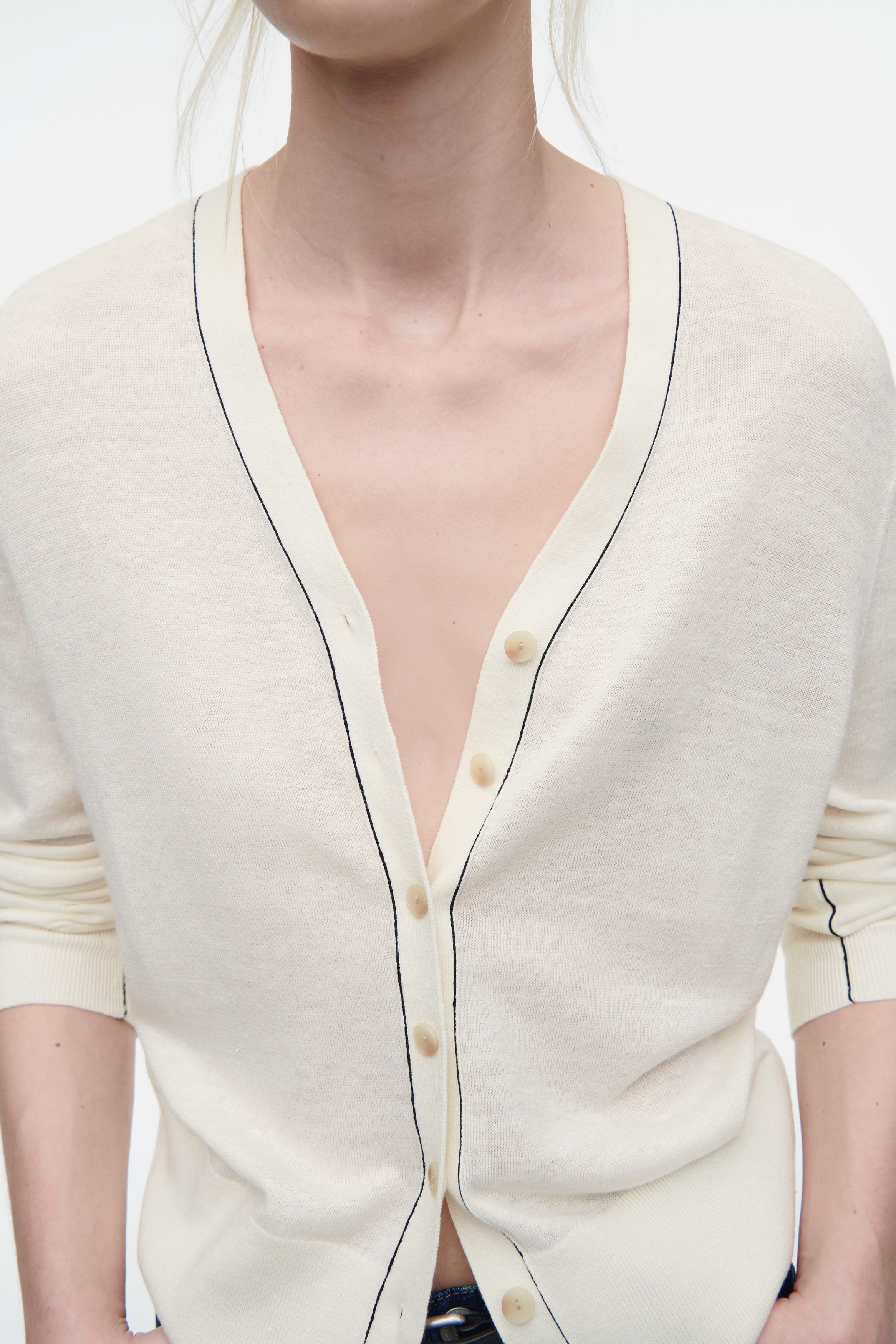 메리노 블렌드 브이넥 가디건 MERINO WOOL-LINEN BLEND V-NECK CARDIGAN 1267069002