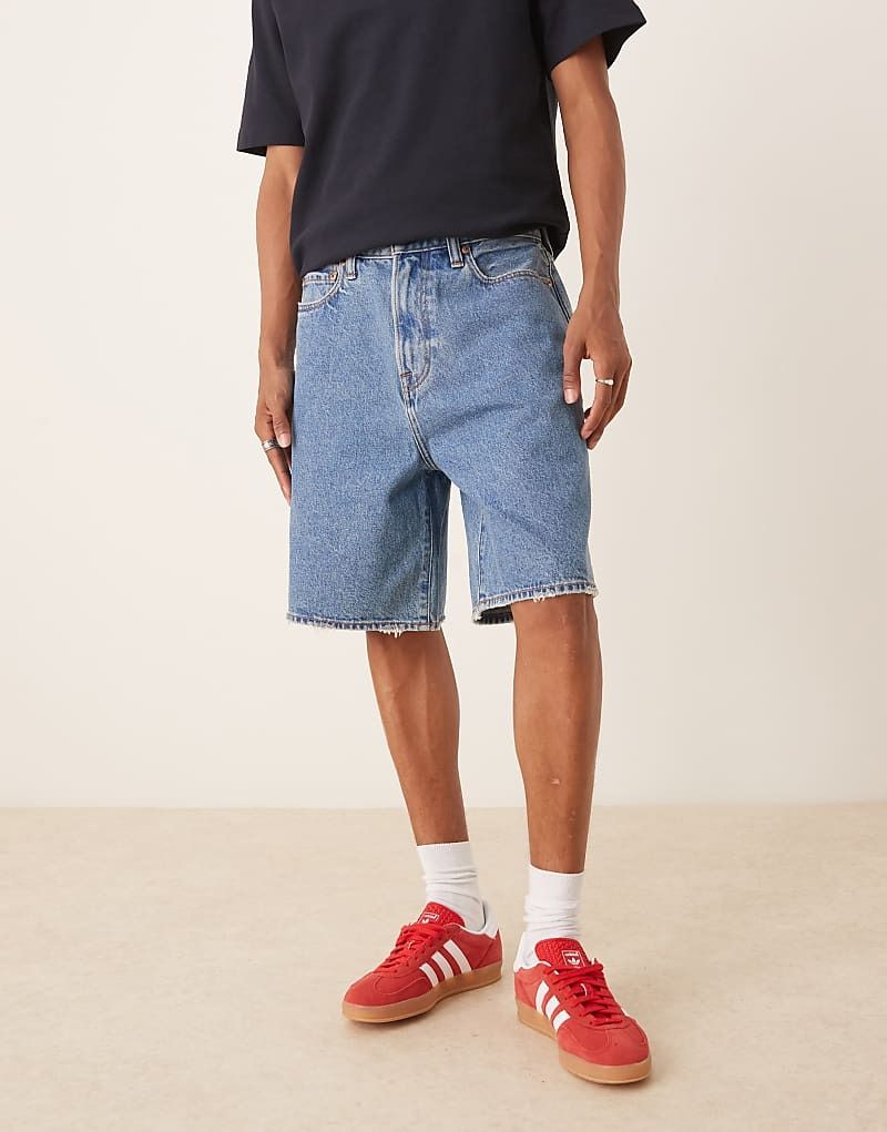 Lassige Jeanshorts in mittelblauer Waschung 208320793JEANSBLAU