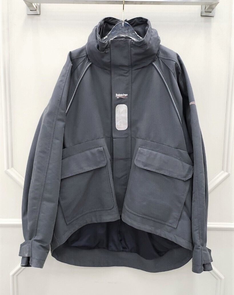 발렌시아가(Balenciaga) | BALENCIAGA 814127TQO351000 LOOK 17 발렌시아가(Balenciaga) | BALENCIAGA 814127TQO351000 LOOK 17