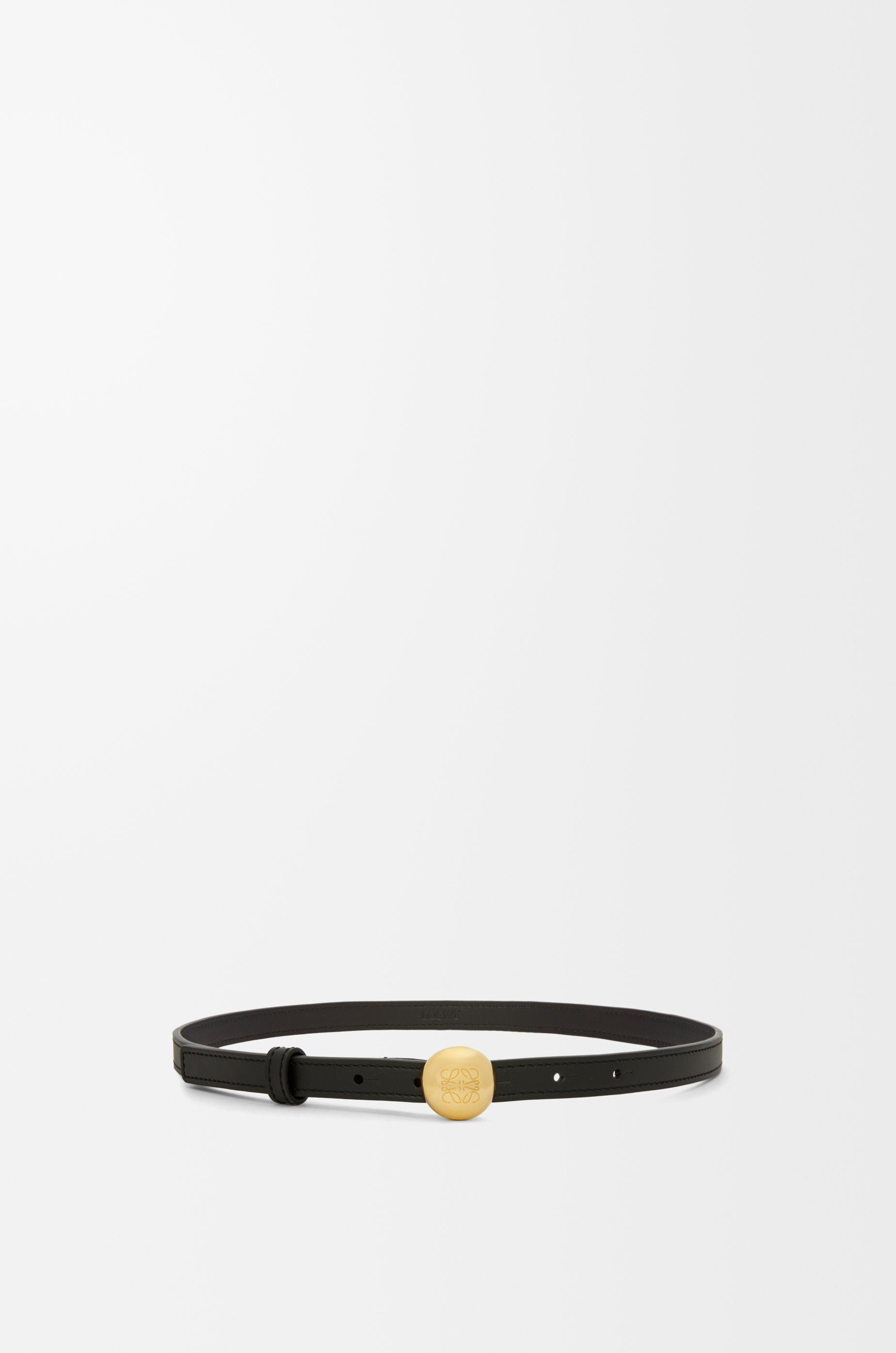 페블 벨트 스무스 카프스킨 Pebble belt in smooth calfskin E619Z16X17 Black/Gold